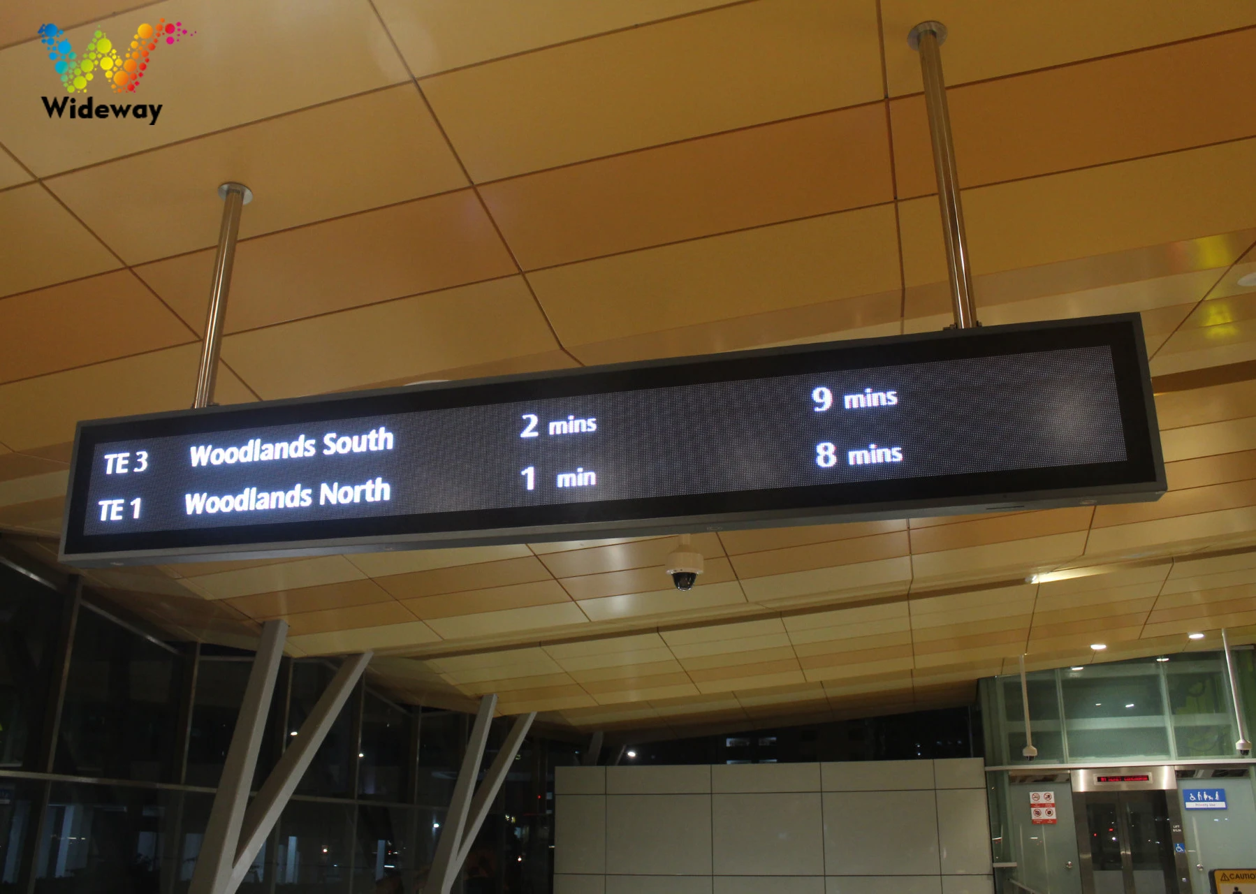 P6/P8/P10 Matrix Passenger Information Display Subway Station Route Sign LED Scrolling Variable Full Color LED Display