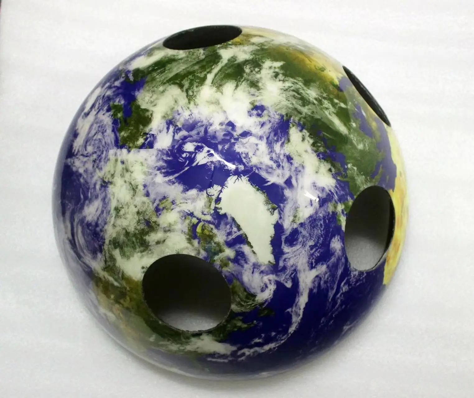 2022 Hot new wood plastic seamless globe for children and adults toys, crystal type various super large outdoor globe,