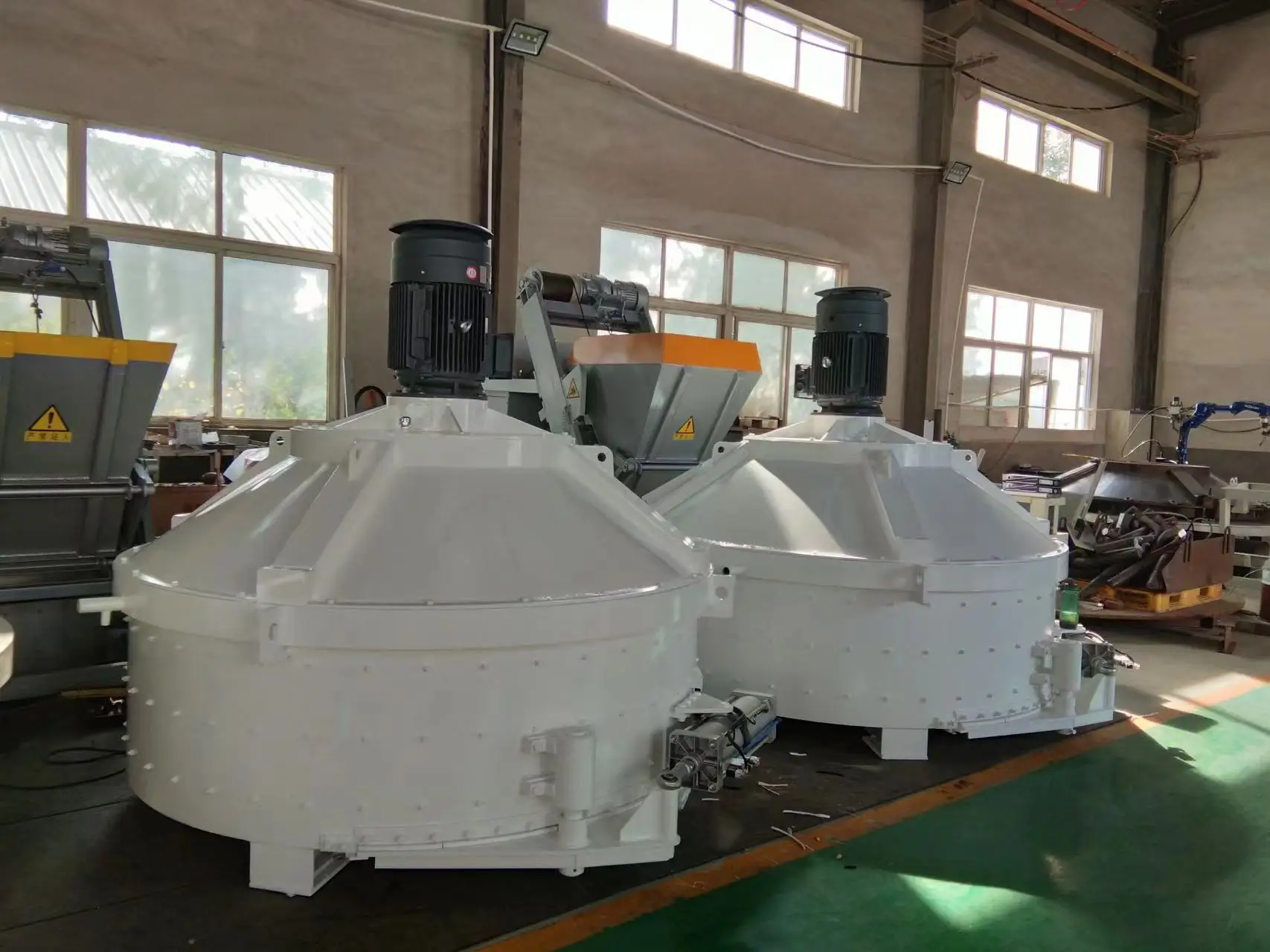 W Stationary Production Line Manufacturing Of 330 Liter High Production Efficiency Mp330 Planetary Concrete Mixer
