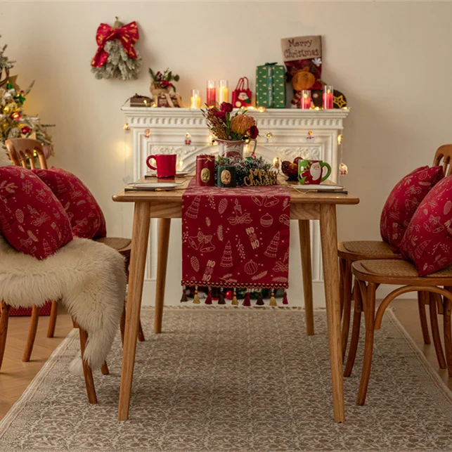 33*180cm Custom Embroidery Polyester Table Runner Cartoon Cute To Santa Table Flag For Christmas Holiday.