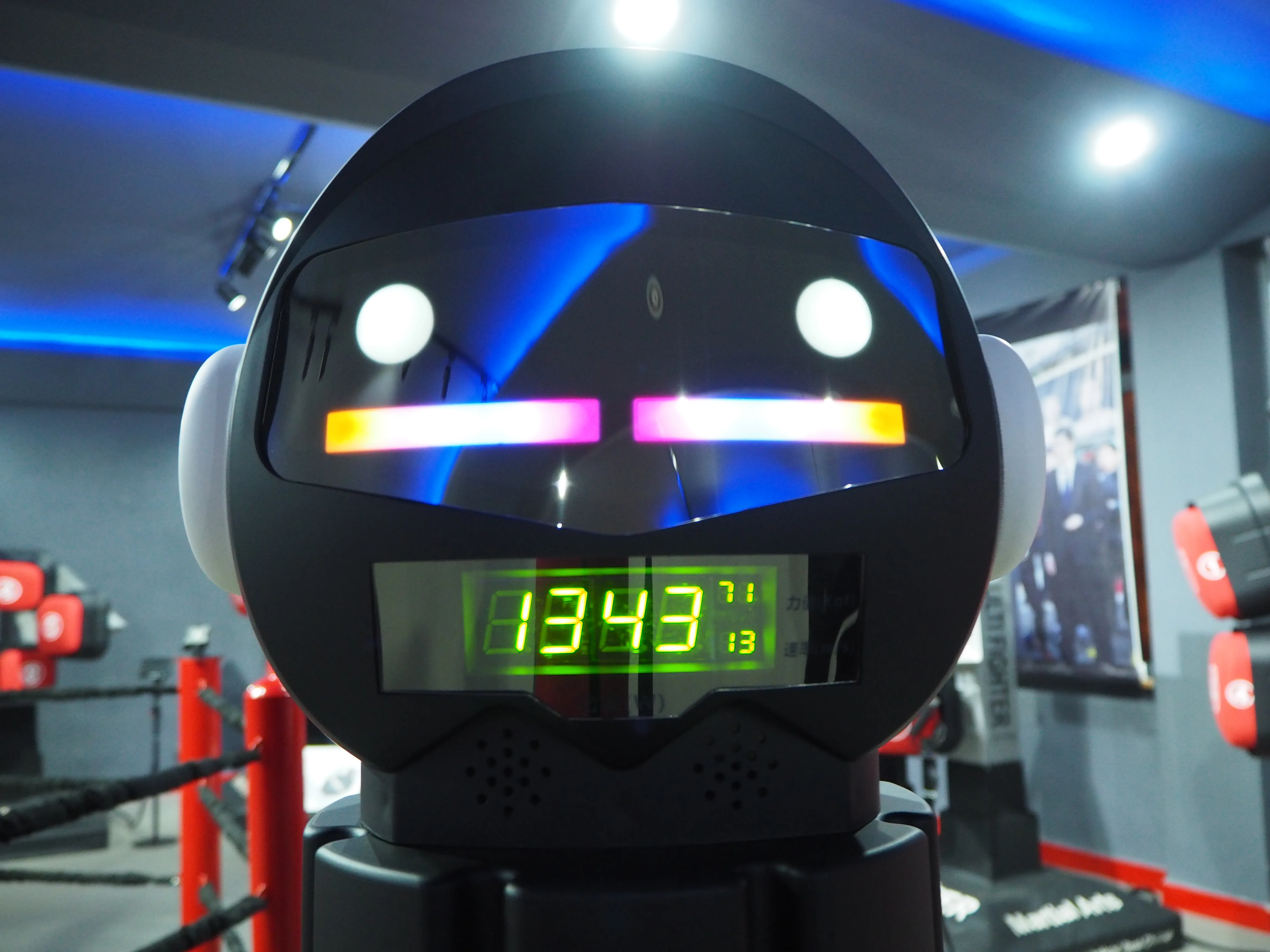 Intellectual Freestanding Kids Punching Bag Children Fitness Kick Boxing  Equipment With Speed Power Score  Showing On Screen