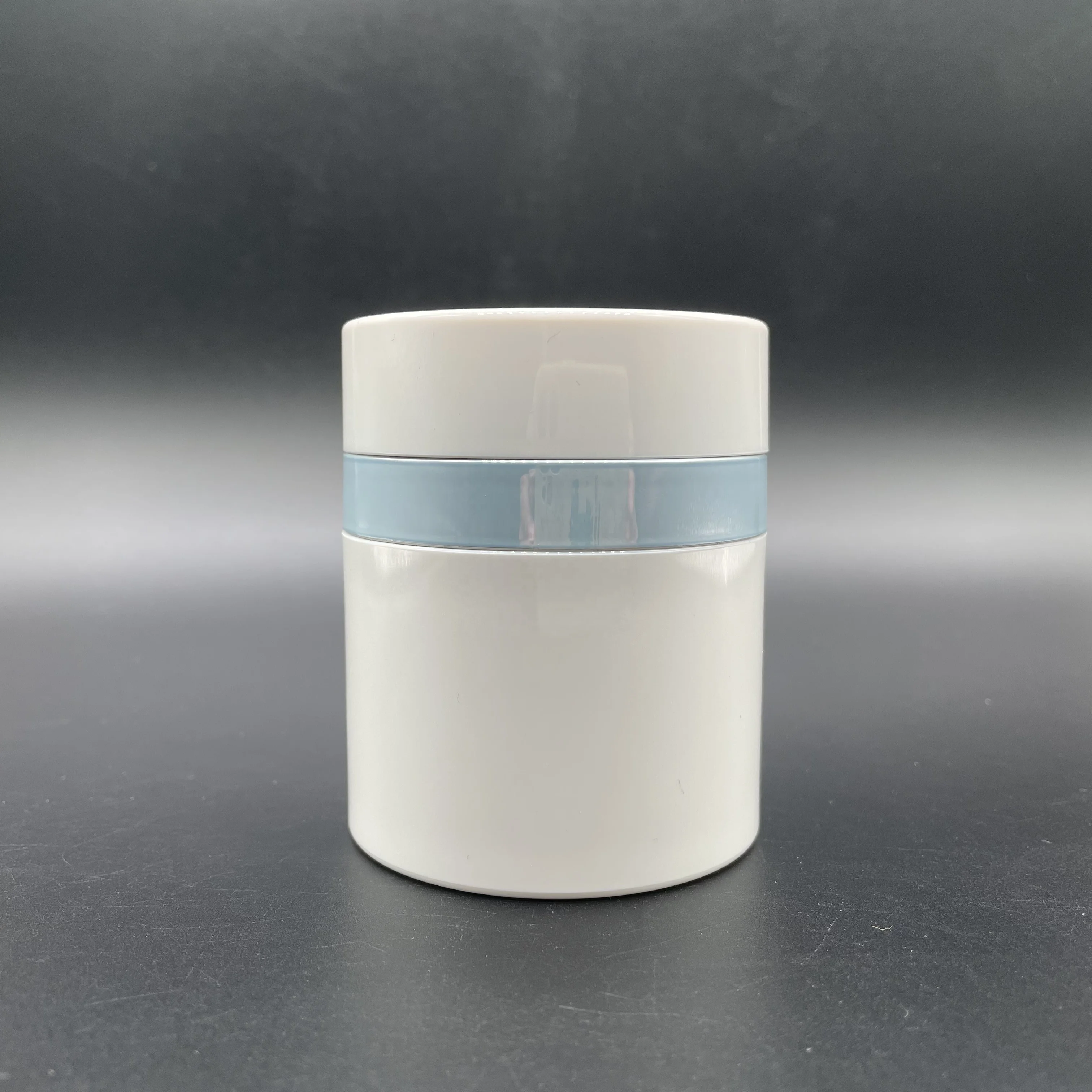 custom 15g 30g 50g popular pearl white and shiny silver refillable airless pump jar