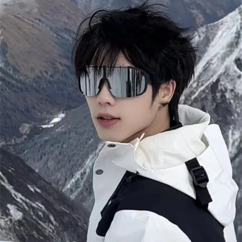 Colorful Trendy Sports Sunglasses for Men Women New Outdoor Cycling Sunshade Glasses with UV400 Black Frame Cross-Border Use