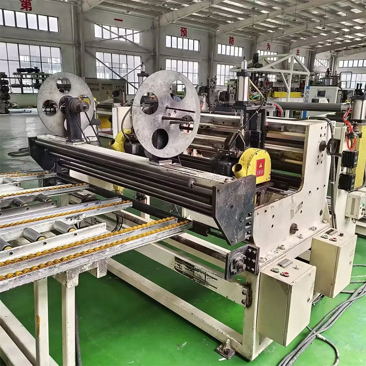 Used Low price new plastic vacuum forming machine to make disposable plates/foam dishes/food container