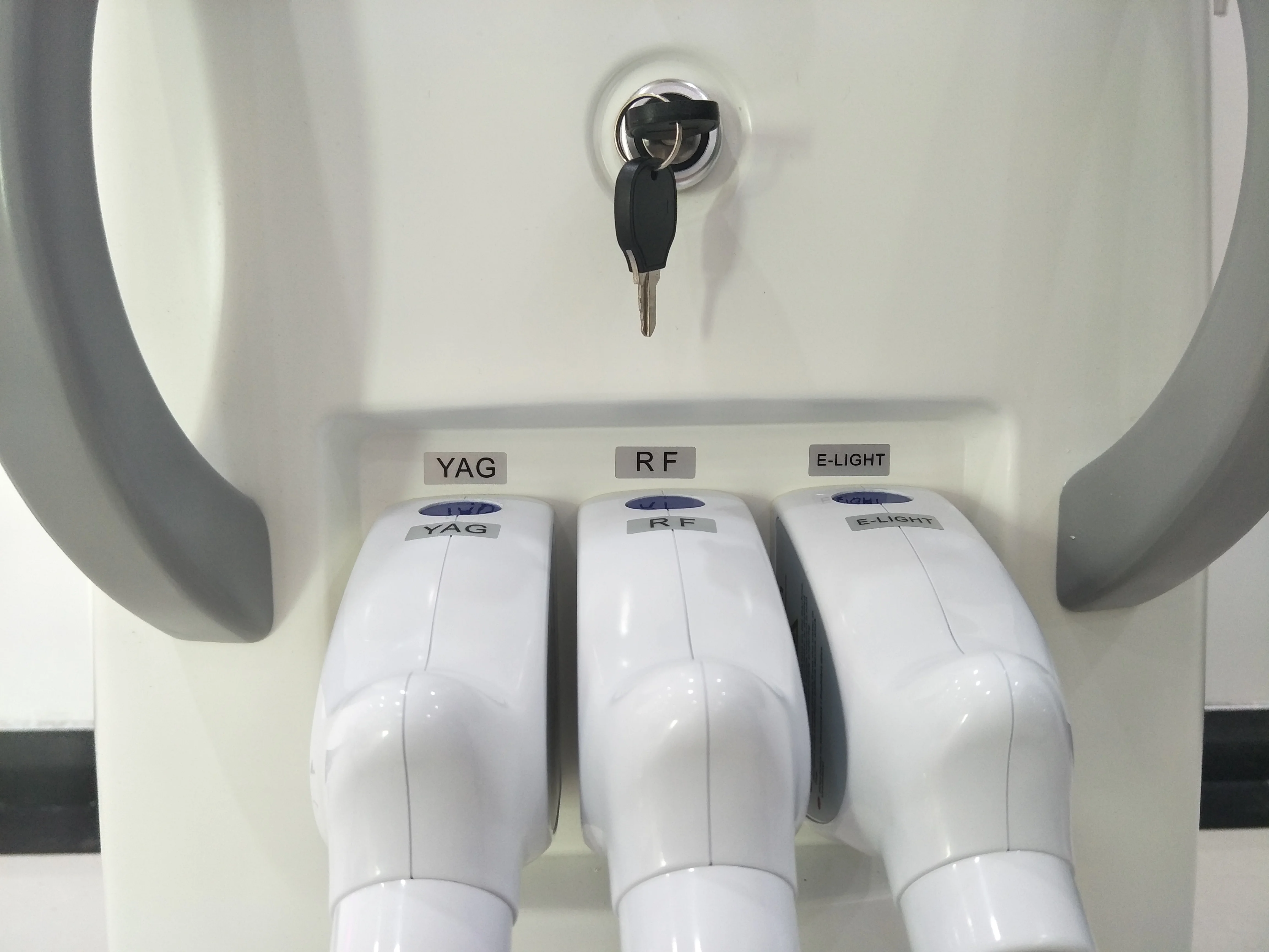 360 Wholesale Magneto Optic 3 In 1 Multifunctional Dpl Opt Shr Rf Yag Picosecond Ipl Laser Hair Removal Machine