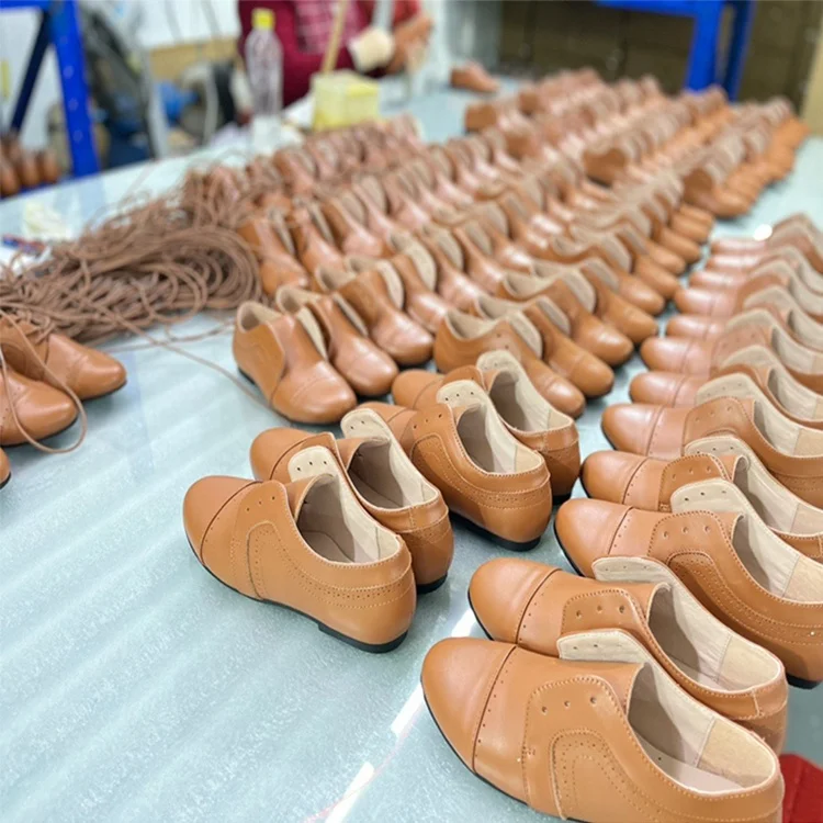 Choozii Wholesale New Model Tassel Loafers Men Slip-on Premium Leather Rubber Casual Shoes Loafers Men Dress Shoes