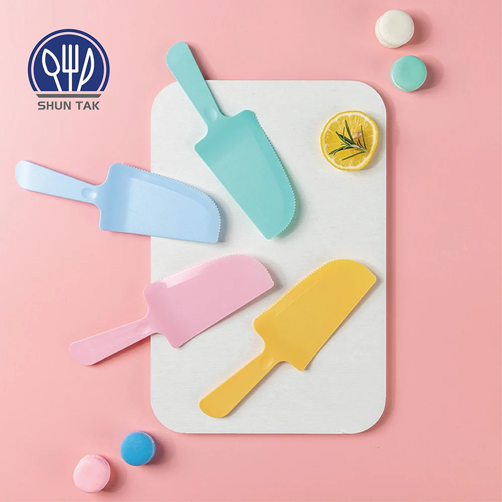 Disposable Matte Knife For Birthday Weeding Custom Fruit Bread Pink Cake Knife  Plastic