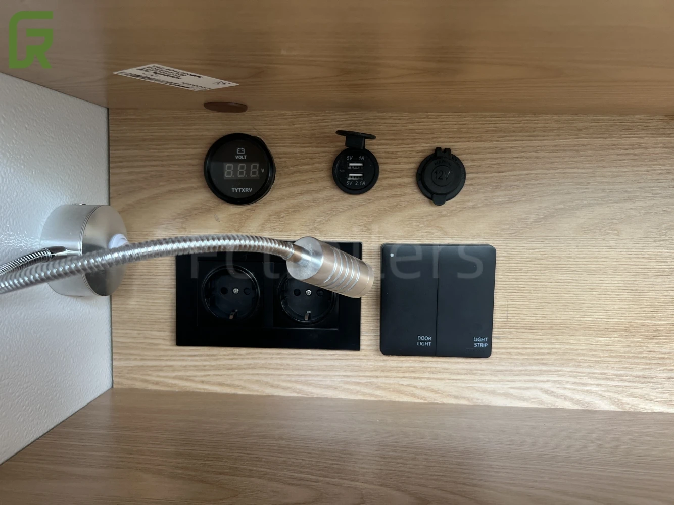 Enclosed Small Camper Trailer Off road overland Caravan Trailer with Double Axle sounds system kitchen electric energy