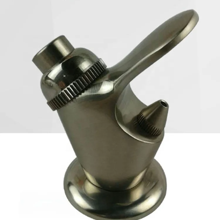 Self-closing water tap