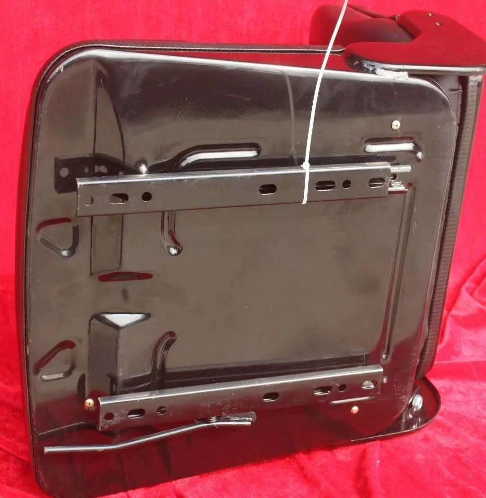 Universal Engineering Vehicles Machinery Kubota Agricultural Tractor Driver Seat with PVC Outmaterail