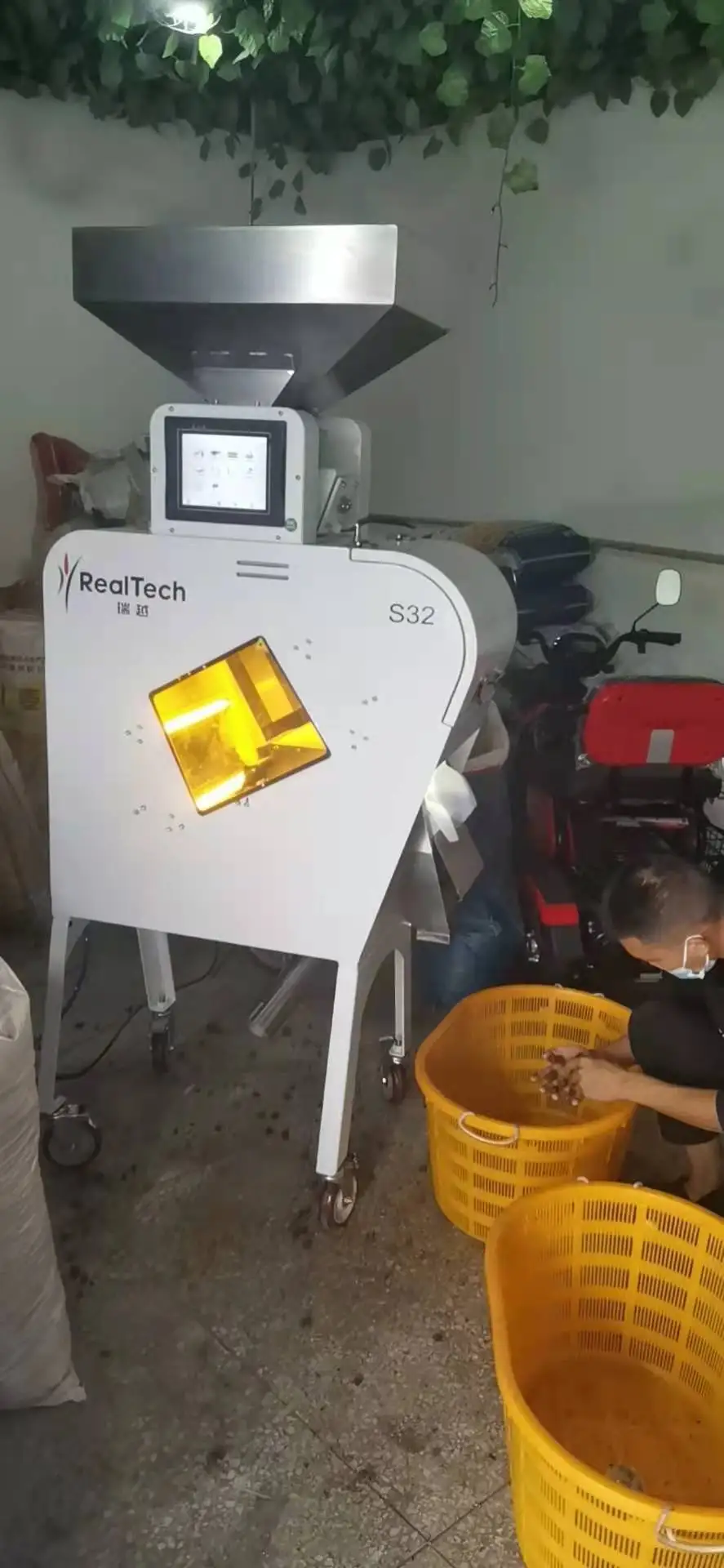 China Supply Mini CCD Color Sorter Rice Mill Barley Wheat Rye Metal Particles Optical Sorting Machine