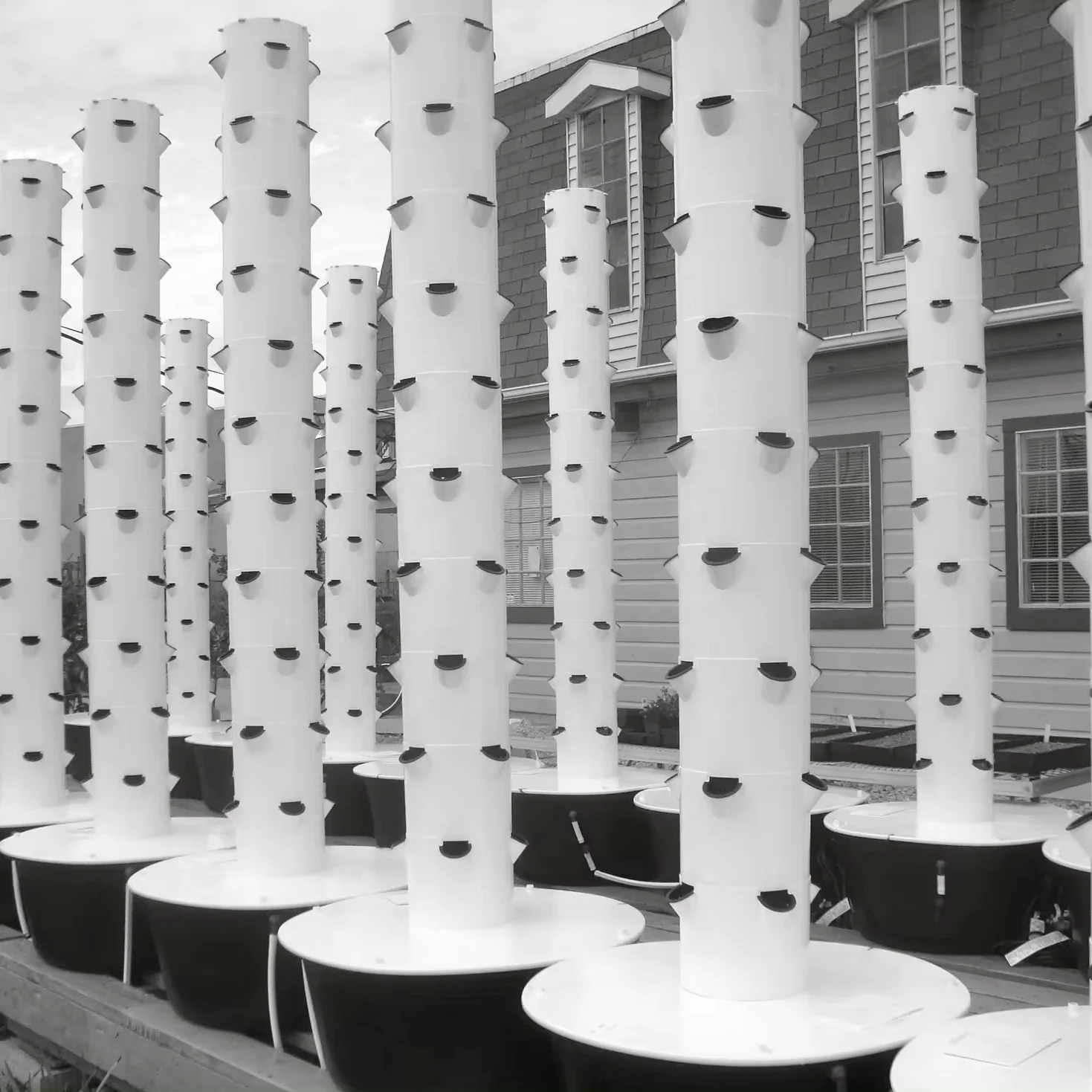 Tower Garden Aeroponics Industrial Vertical Cultivation Hydroponic Nutrition Solution System For Greenhouse