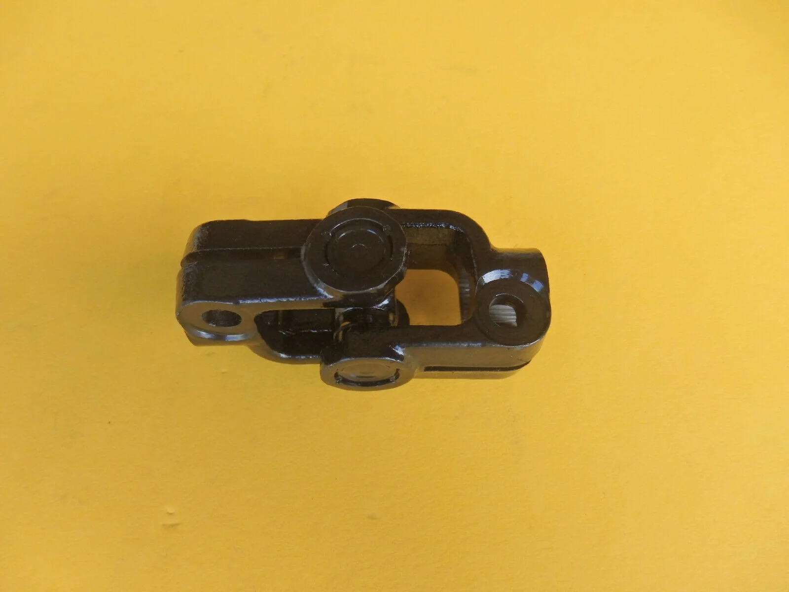 FACTORY GOOD QUALITY PRICE flange bolts Steering Shaft Universal U-Joint For Suzuki Samurai SJ410 SJ413 OE 48230-80120