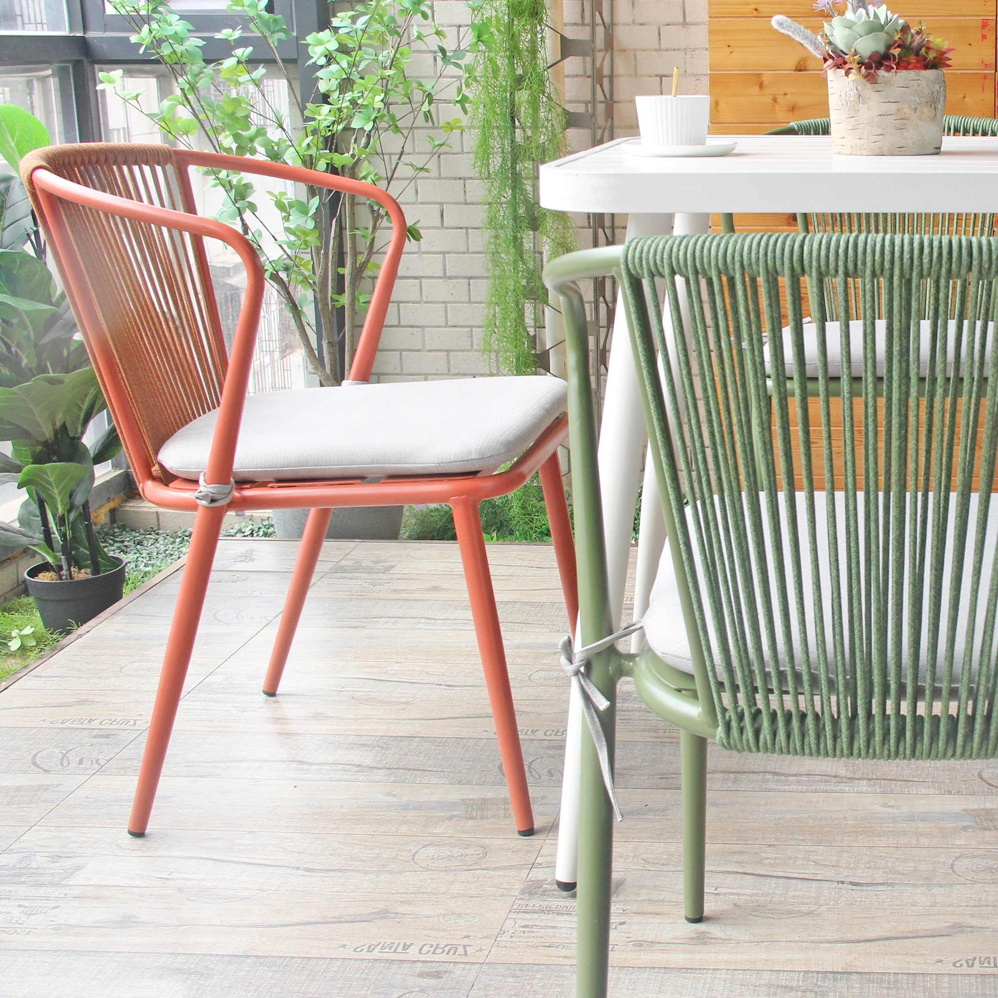 Винтажные стулья из ротанга в промышленном стиле с металлической алюминиевой рамой и плетеными веревками и подлокотниками, кресла, обеденные стулья, стулья для ресторана