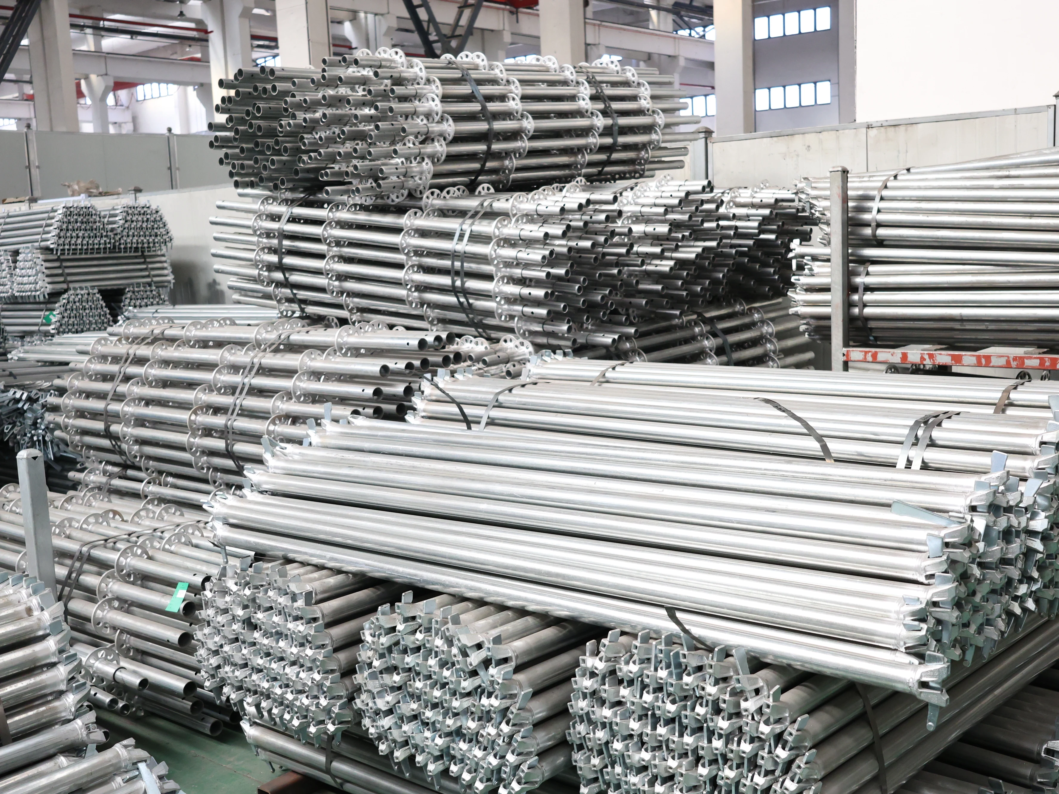 Manufacturer Ringlock Steel Gerust Perancah Modern Ponteggi Layher Scaffold Staging Facade Echafaud Concrete Andamio Hotels