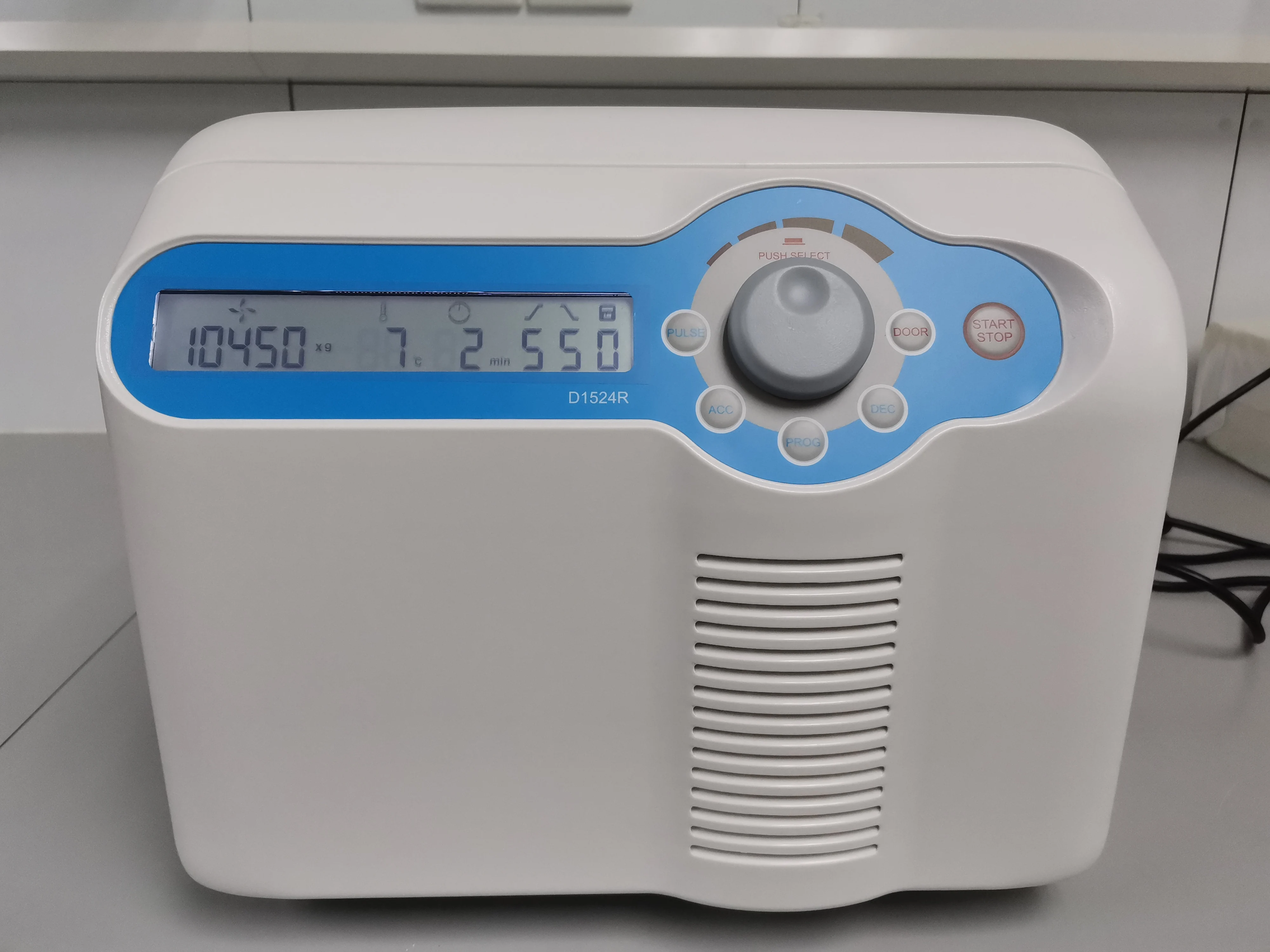 DLAB D1524R Laboratory High Speed Refrigerated Centrifuge