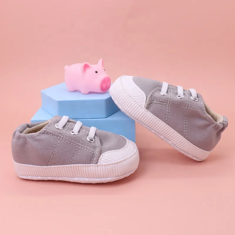 Canvas soft sole walking shoes for
