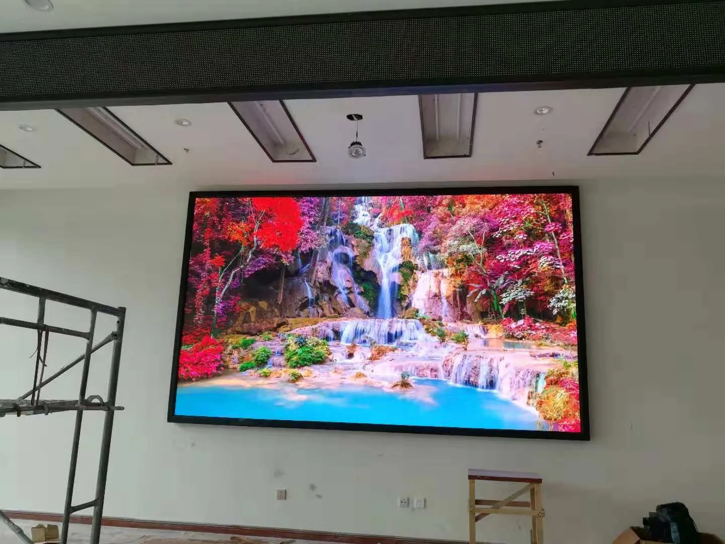 TOPLED High Resolution Indoor Smart LED Wall p1.875  LED Screen 3D effect advertising