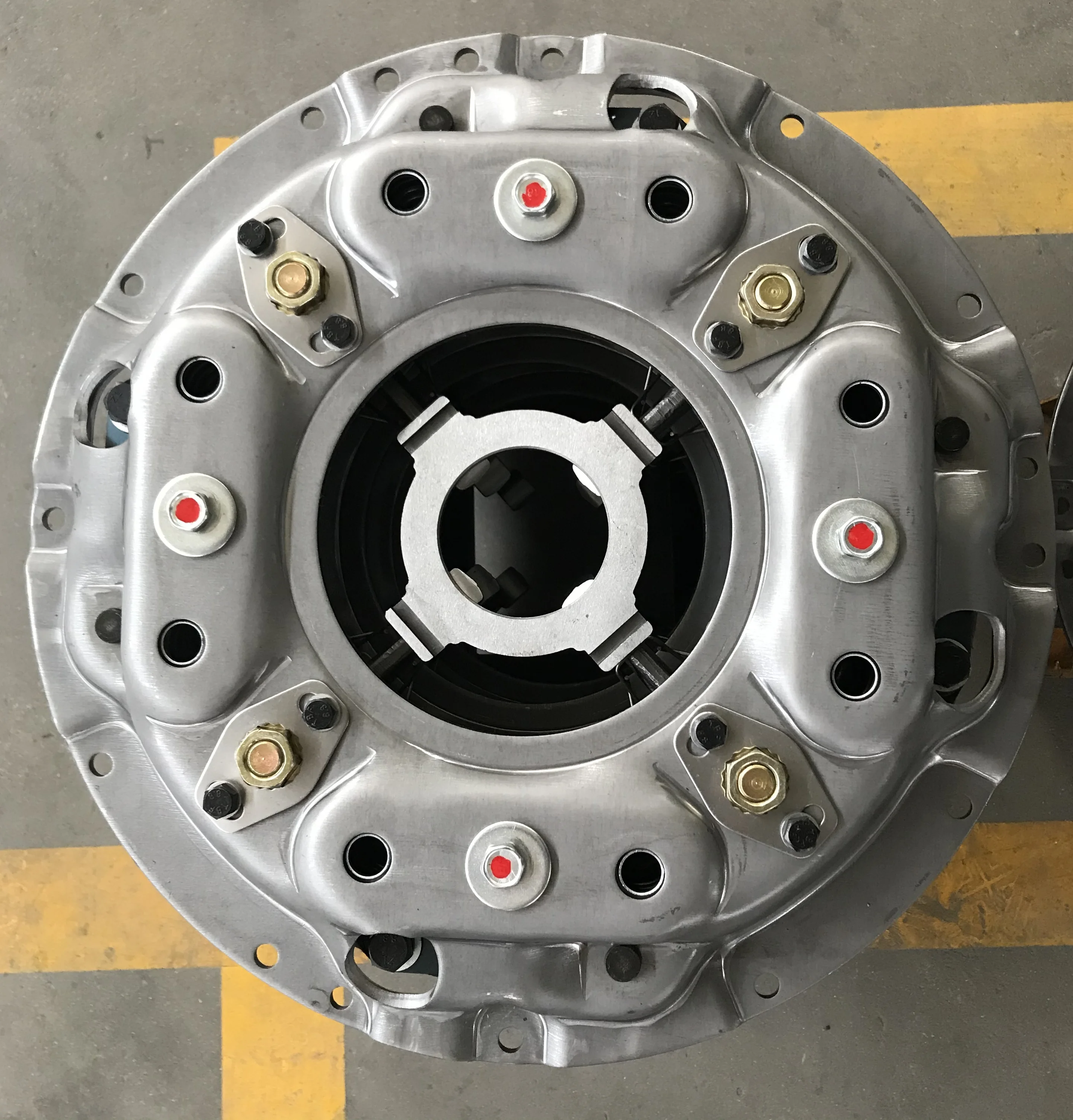 
Cost Replacement Parts Clutch Repair Kit Pressure Plate Heavy Duty Cover Assy Clutch Truck Clutch Cover 