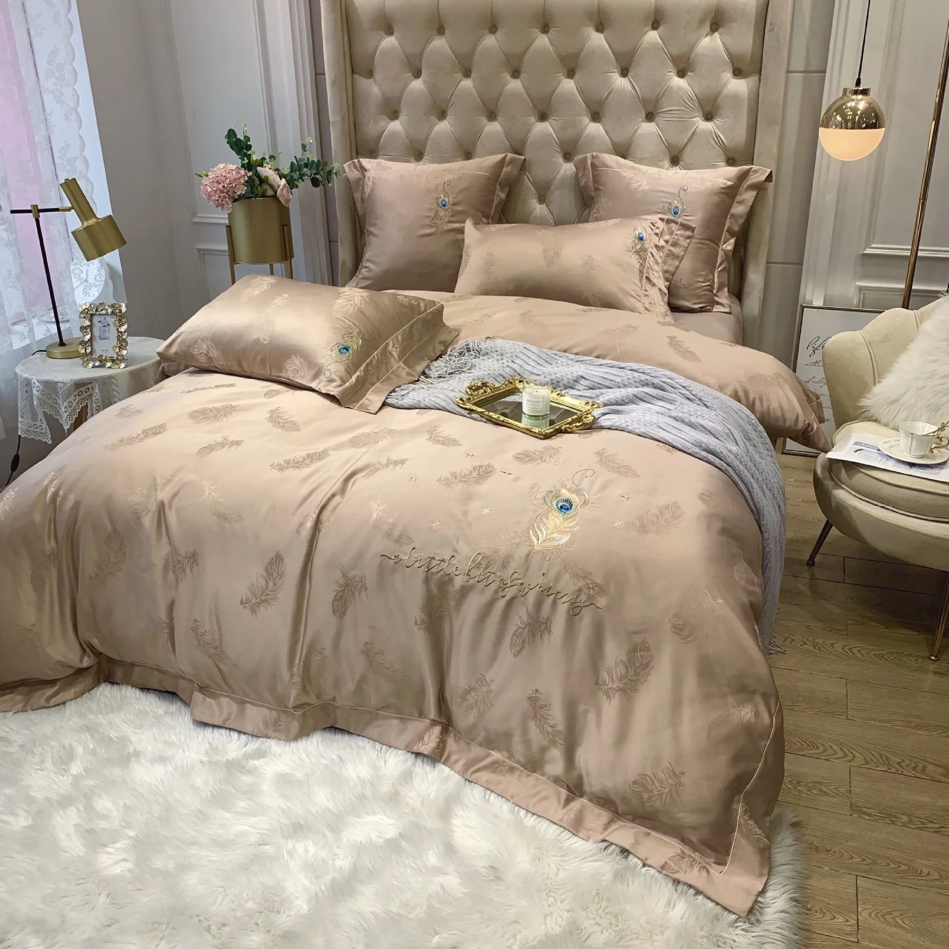 Комплект постельного белья с жаккардовой вышивкой 4 шт. 60% хлопок 40% полиэстер