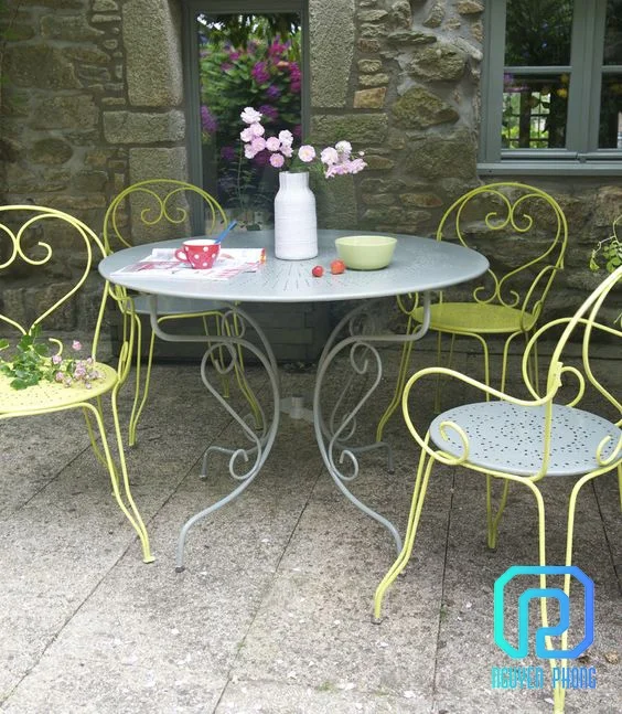  Самые роскошные и классические наборы столов стульев из кованого железа