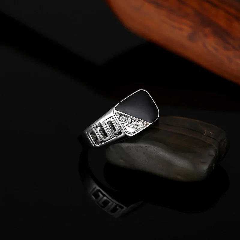 Fashion Male Jewelry Classic Gold Rhinestone Wedding Ring Black Enamel Rings for Men Christmas Party Gift