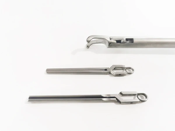 Surgical Endoscopic laparoscopic bulldog clamp