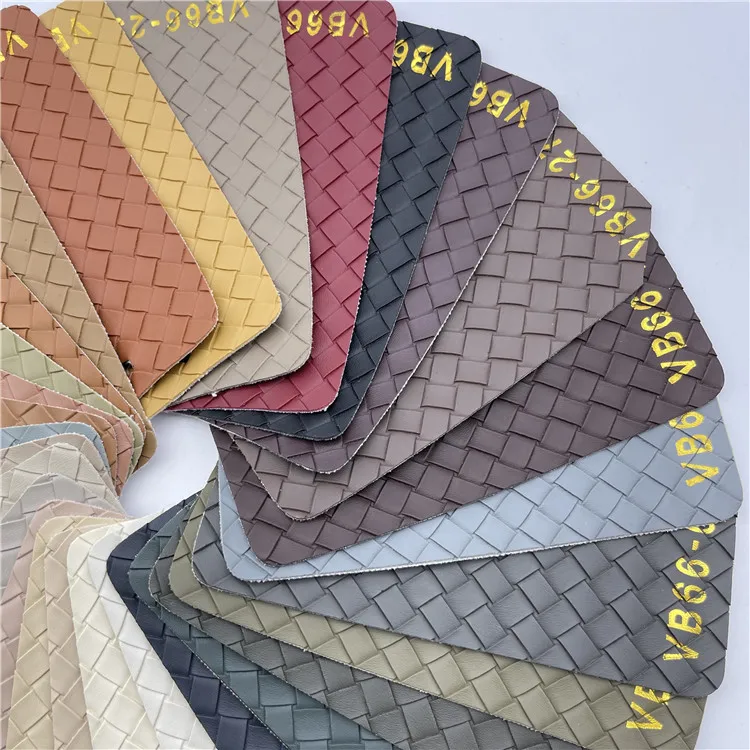 Плетеная кожа из синтетической кожи с принтом ПВХ Текстурная для обуви сумки диван автокресло