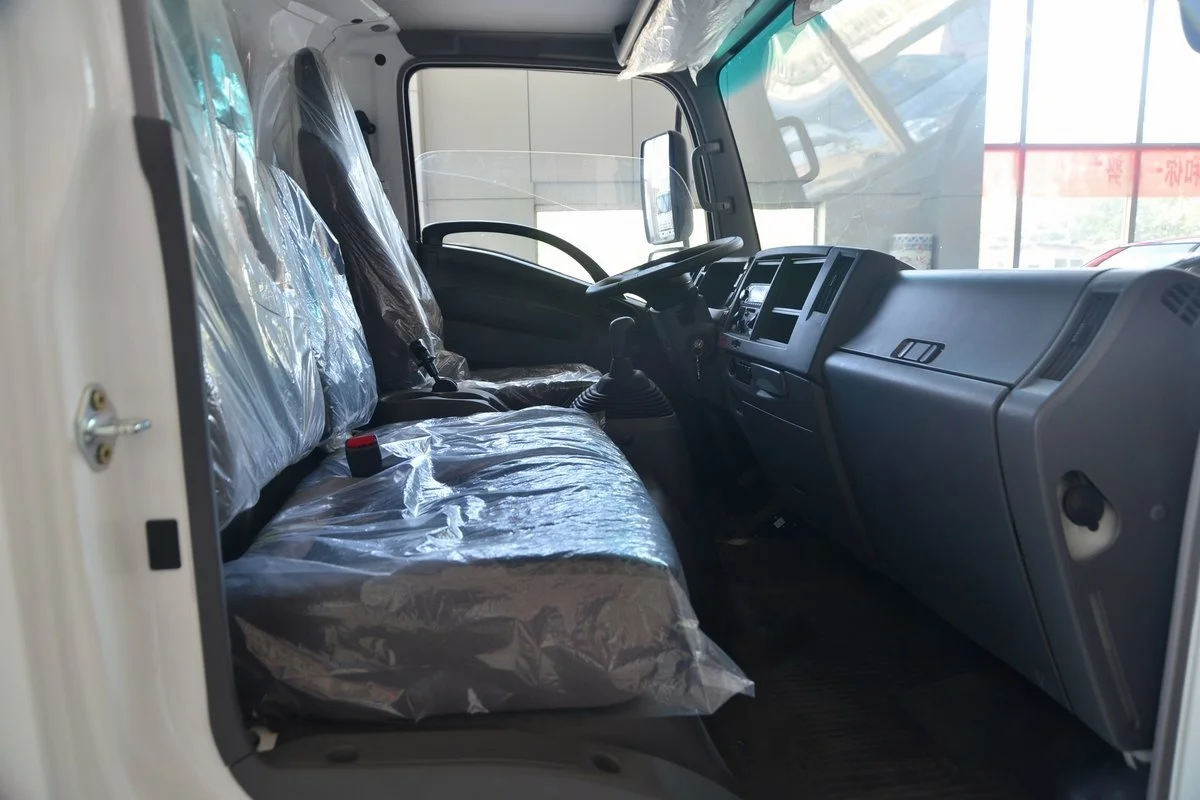 2023 Isuzu KV100 New Turbo Diesel Van RWD Manual Gearbox Euro VI Emission Standard Fabric Seats 4.17 Meters