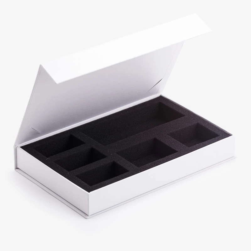 Clamshell-type Custom Logo Printed Luxury Packaging Gift Boxes With Magnetic Flip-open Cardboard Box EPE Foam Insert
