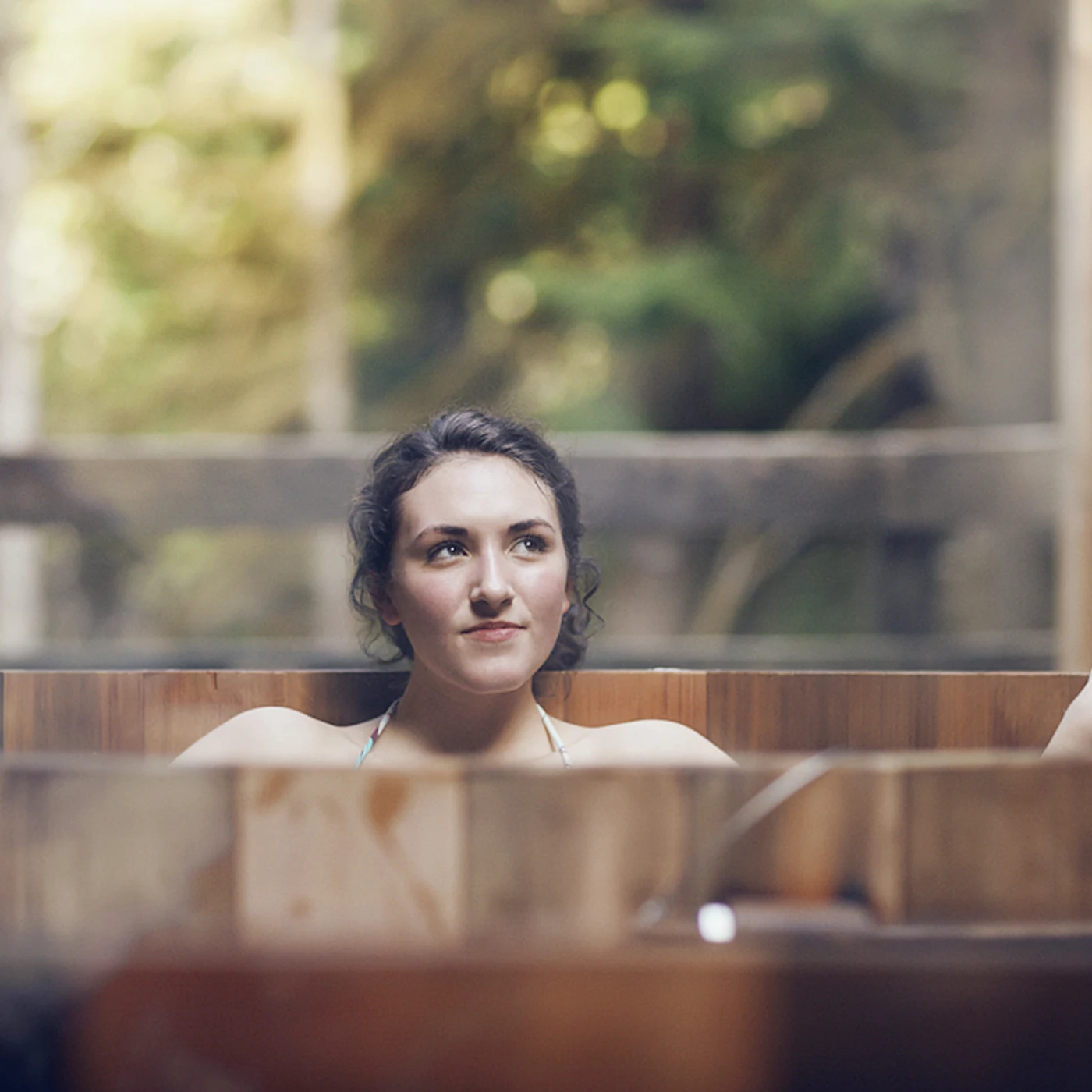 red cedar wooden hot tube barrel for bathtubs 4 person