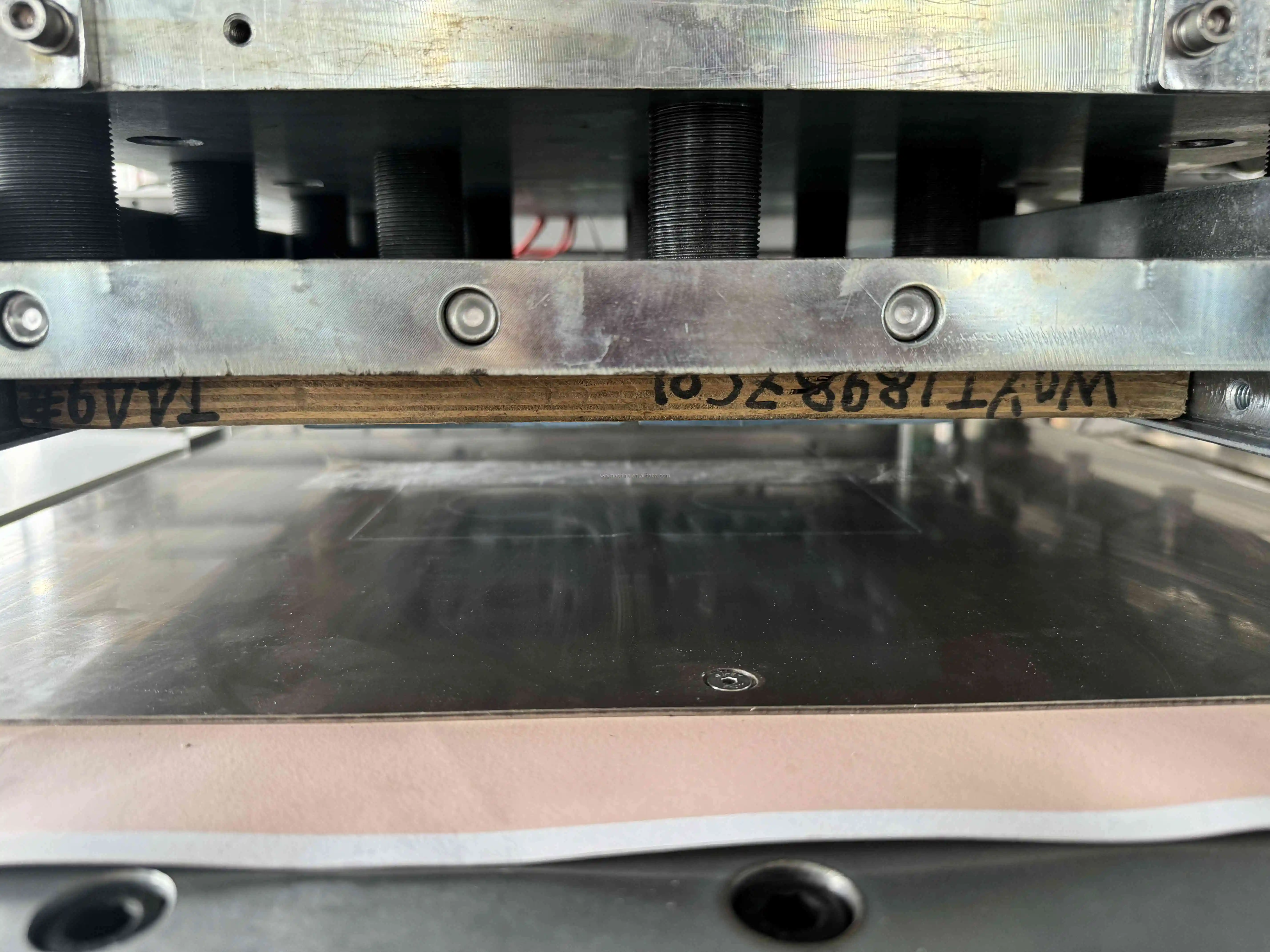 Automatic Die Cutting Machine for Grey Board Cardboard Papers Automatic Foil Stamping Machine