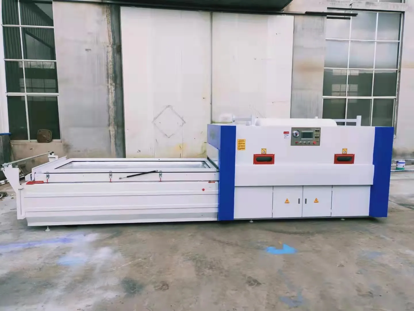 High quality Automatic PVC vacuum laminating / membrane press machine for furniture manufacturing