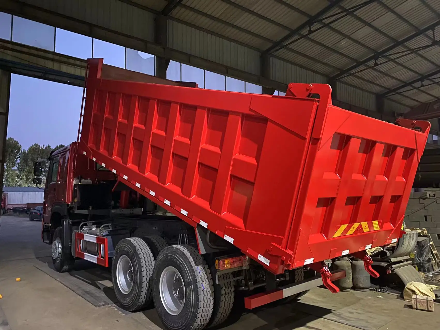 8X4 50T 60Tons 70Ton Tipper Dump Truck For Sale