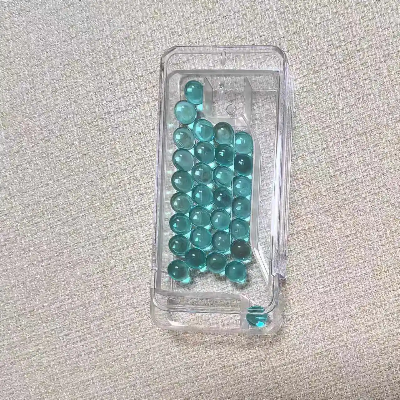 Wholesale customized mint flavored fruit flavored fresh bursting bead kissing candy