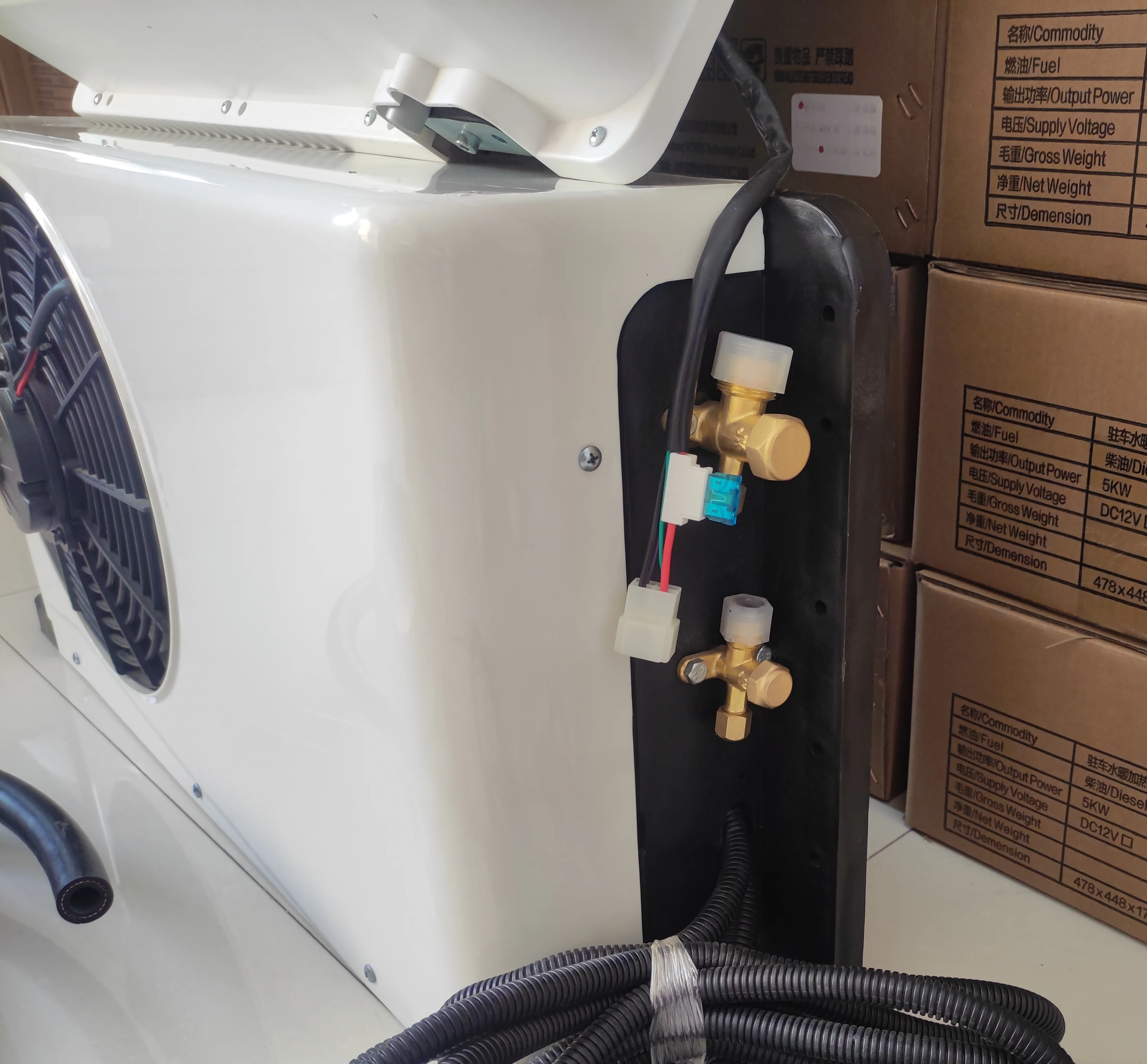 New Style  Horizontal  Parking Cooler Car Auto Electric 12v Parking Air Conditioner For Truck Excavator