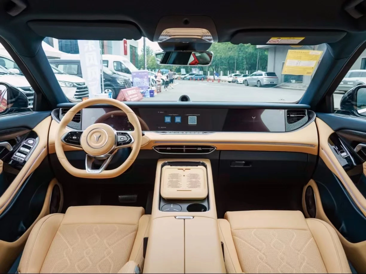 Высокоскоростные китайские автомобильные автомобили Lantu Ferr 2023 Ev новые энергетические для взрослых