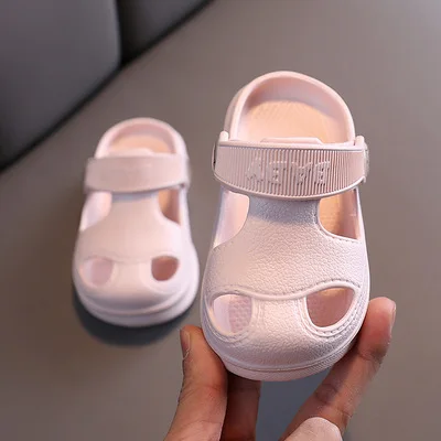 Hot sale high quality summer boy girl soft sole beach sandals shoes fashion cartoon girl boy slippers sandals