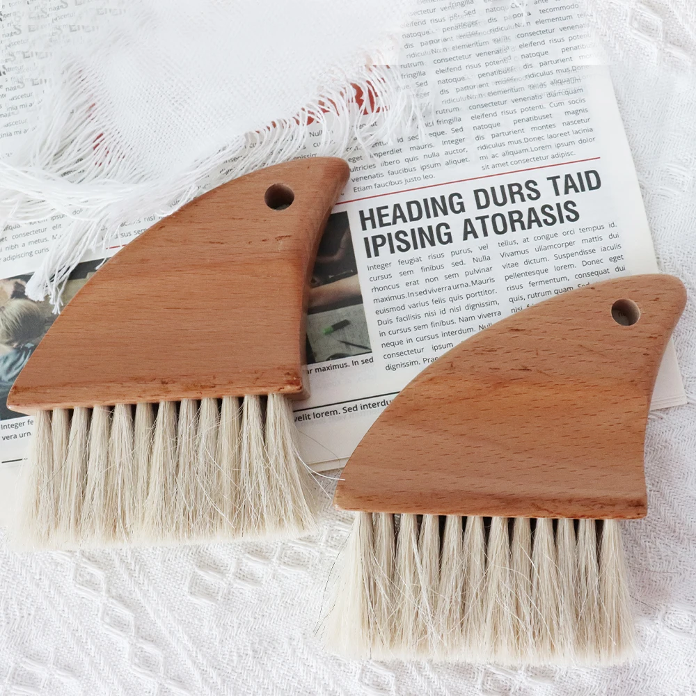 Factory Supply Free Custom Logo Shark Fin Wooden Handle Genuine Soft Horse Hair Beach Sand Remover Brush for Cleaning