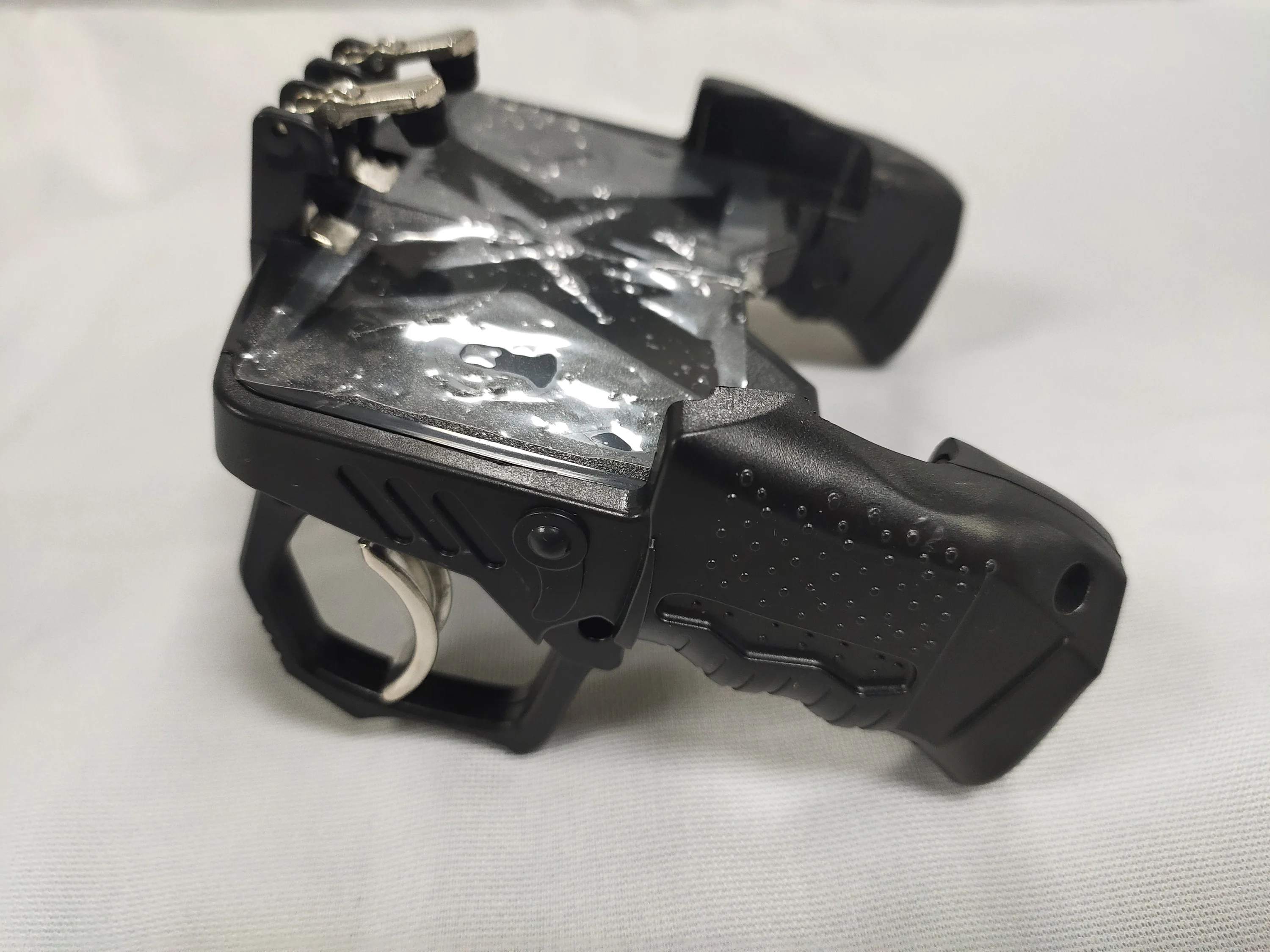 K21 Mobile Game Controller for PUBG/Call of Duty Aim Trigger Fire Buttons For 4.7-6.5 inch All models of mobile phones