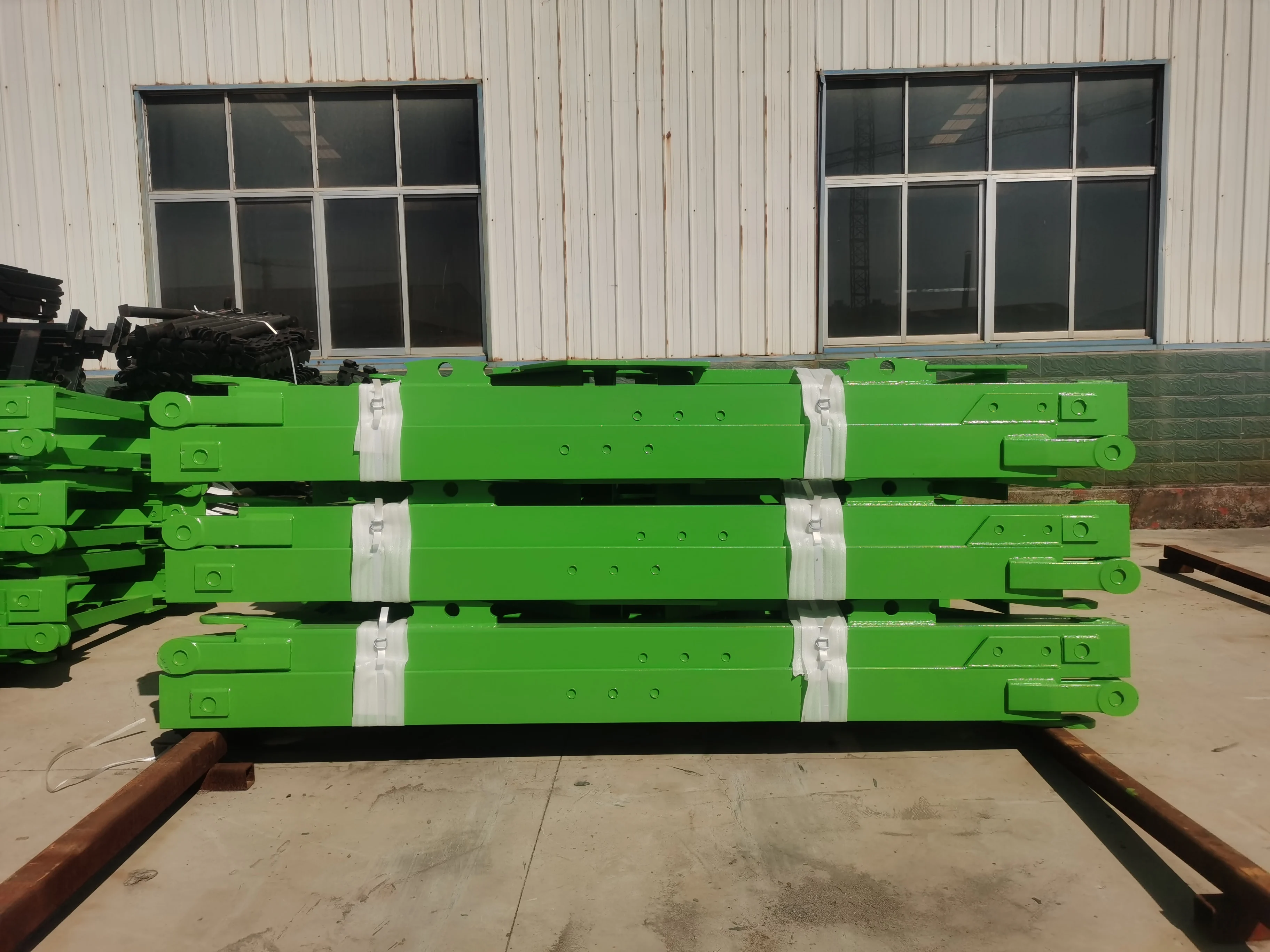 Tower Crane Spare Parts Mast Section Hoisting Jib Section for Construction Site Equipment Spare Parts