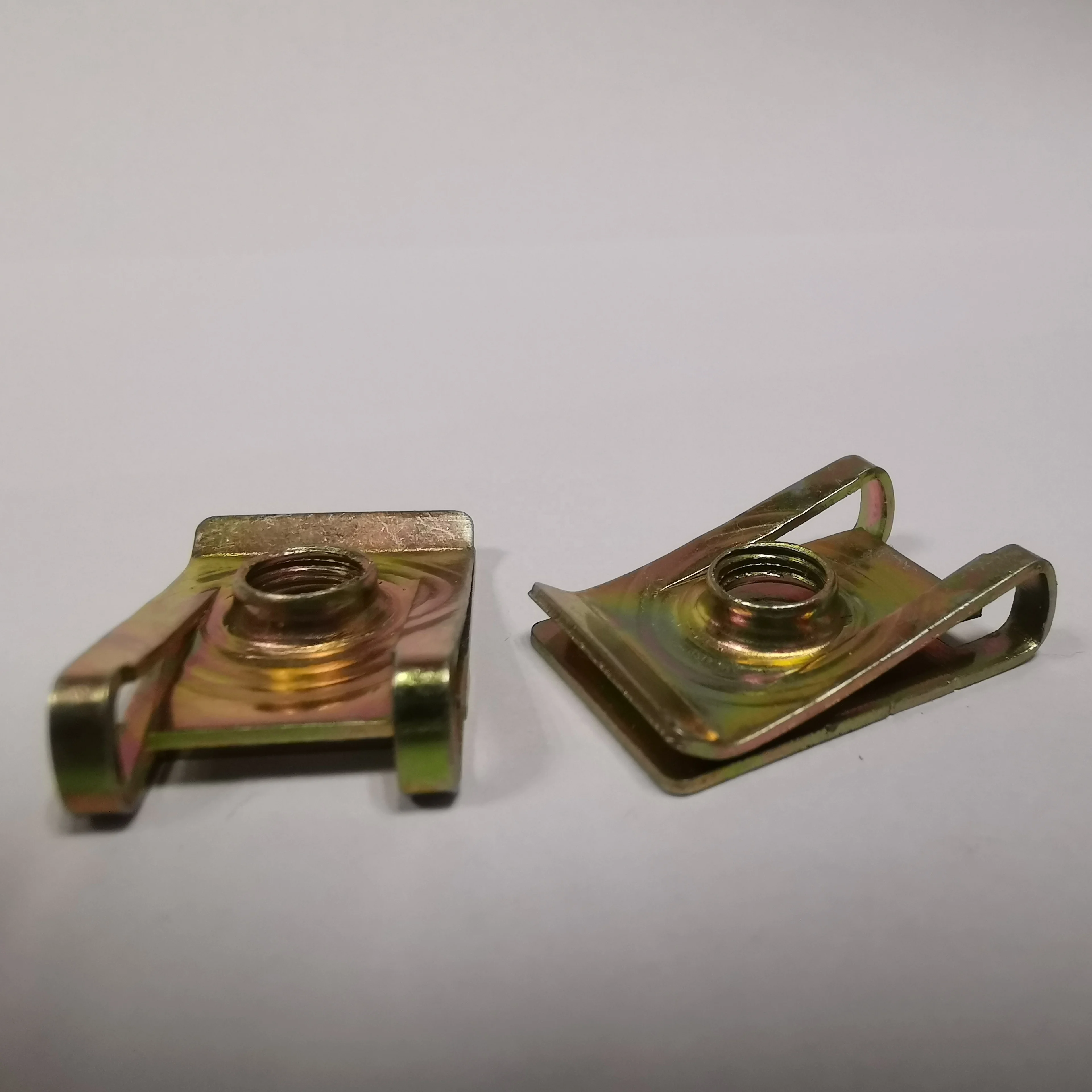 Custom manufacturing all kinds Base nut snap reed nut clip