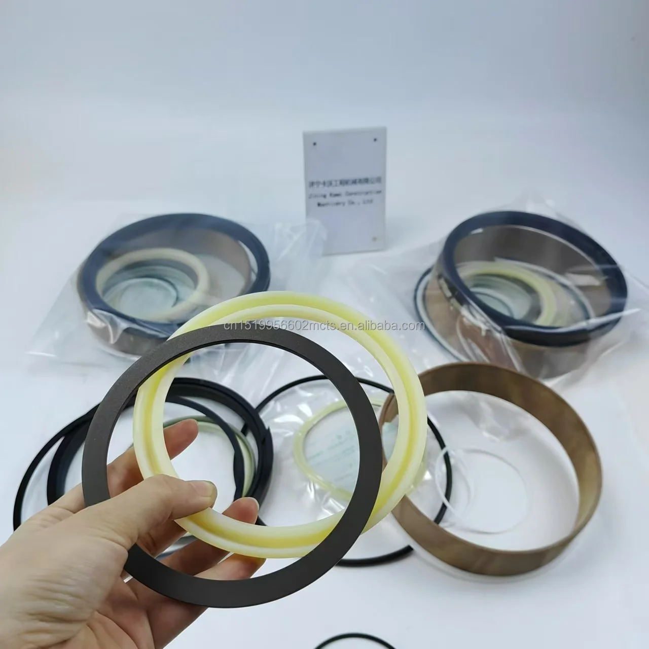 Komatsu Wheel Dozer WA500-3  Service Kit For Lift Cylinder 707-99-74140 Komatsu  Wheel Dozer Parts Komatsu  Parts