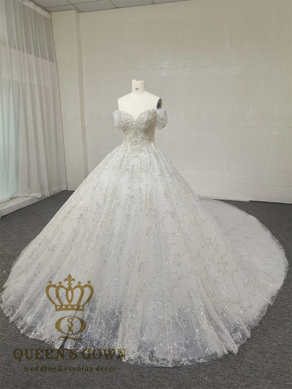 QUEENS GOWN Custom luxury heavy beaded bridal dress delicate pearls sequin butterflies off shoulder princess wedding dresses