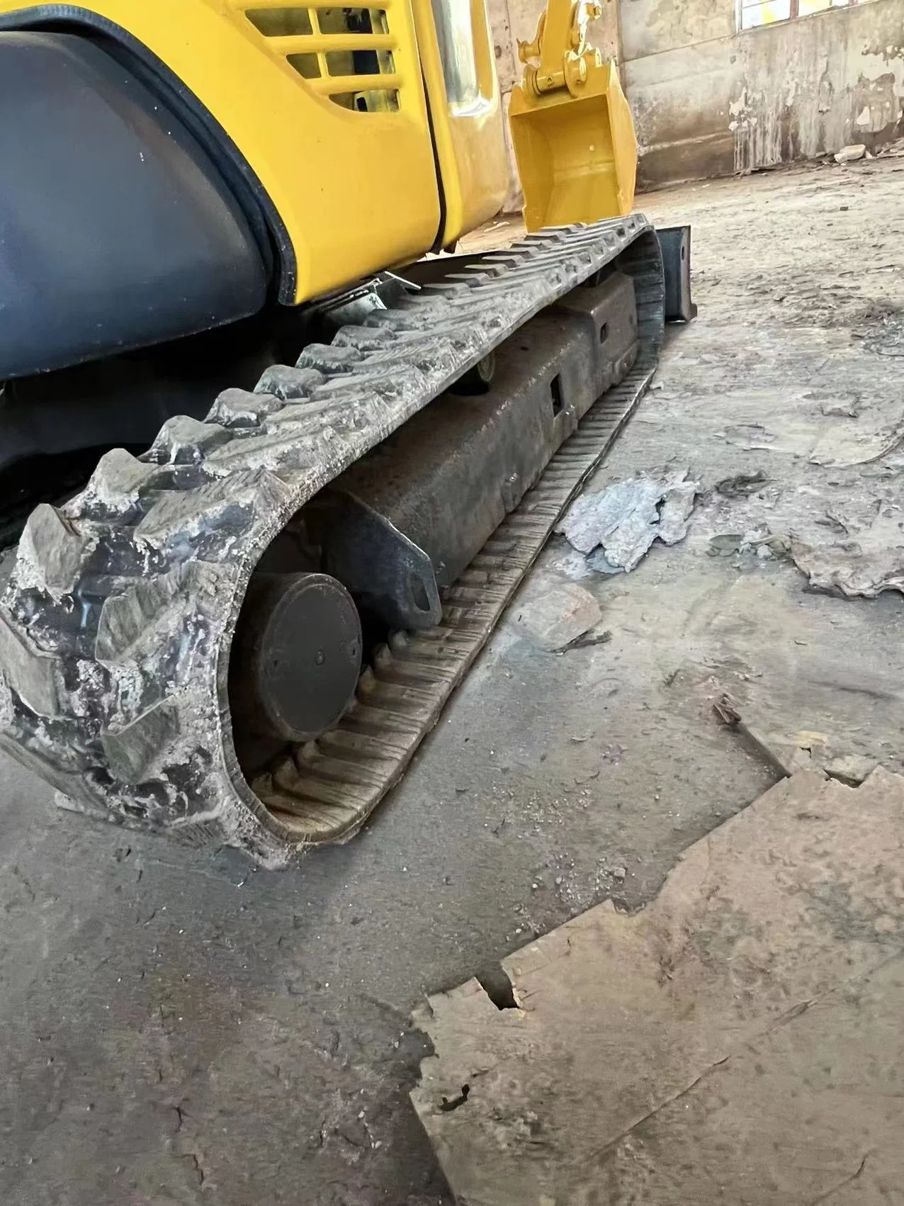 Экскаватор б/у KOMATSU PC35 3 тонны 2023 99% новая резиновая дорожка японская мини-ЭПА хорошее состояние Лидер продаж бутик низкие рабочие часы