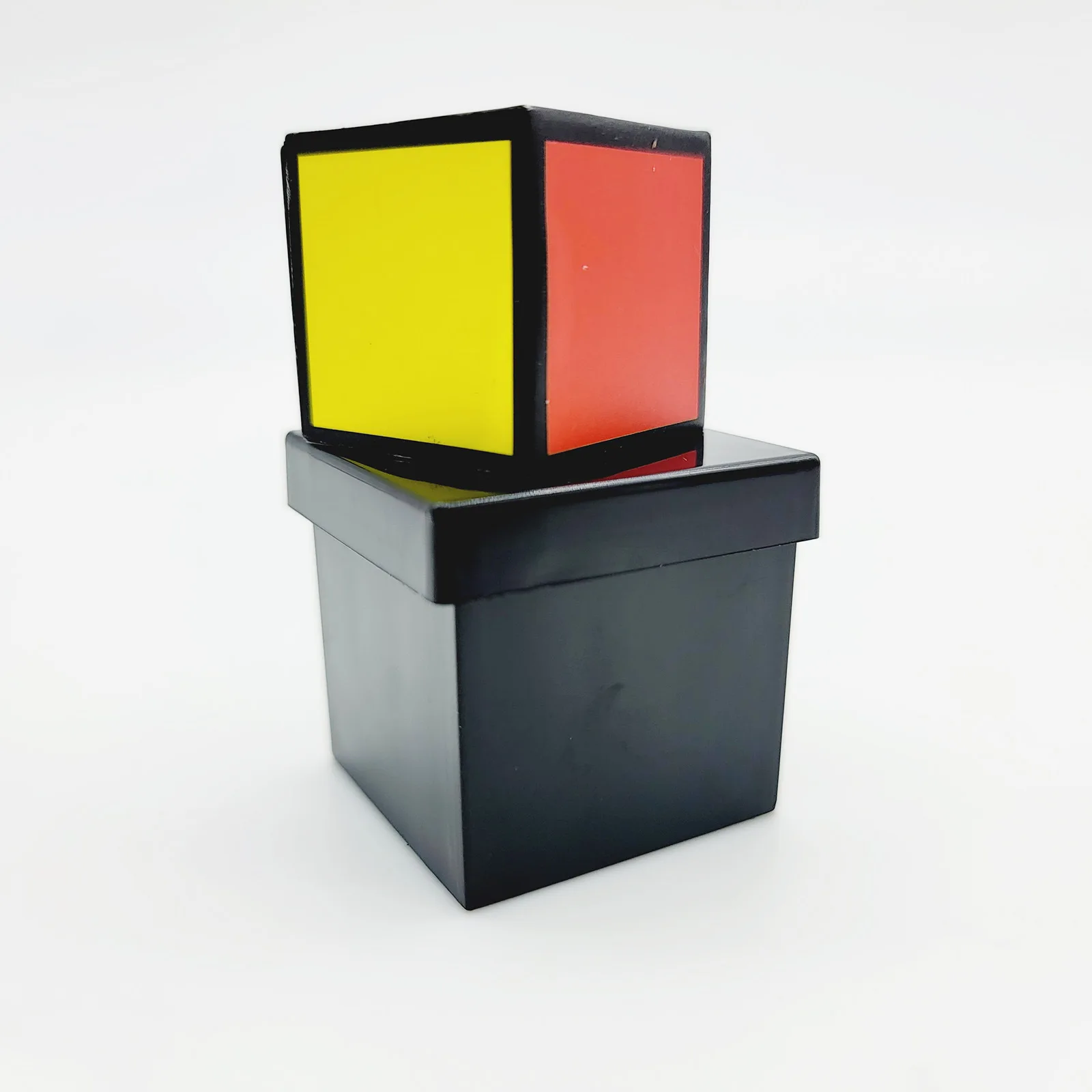 Eye Perspective Dice Box Color Vision Magic Tricks Distinguish Color Through Sound Close up Street Magic Props Mentalism Cube