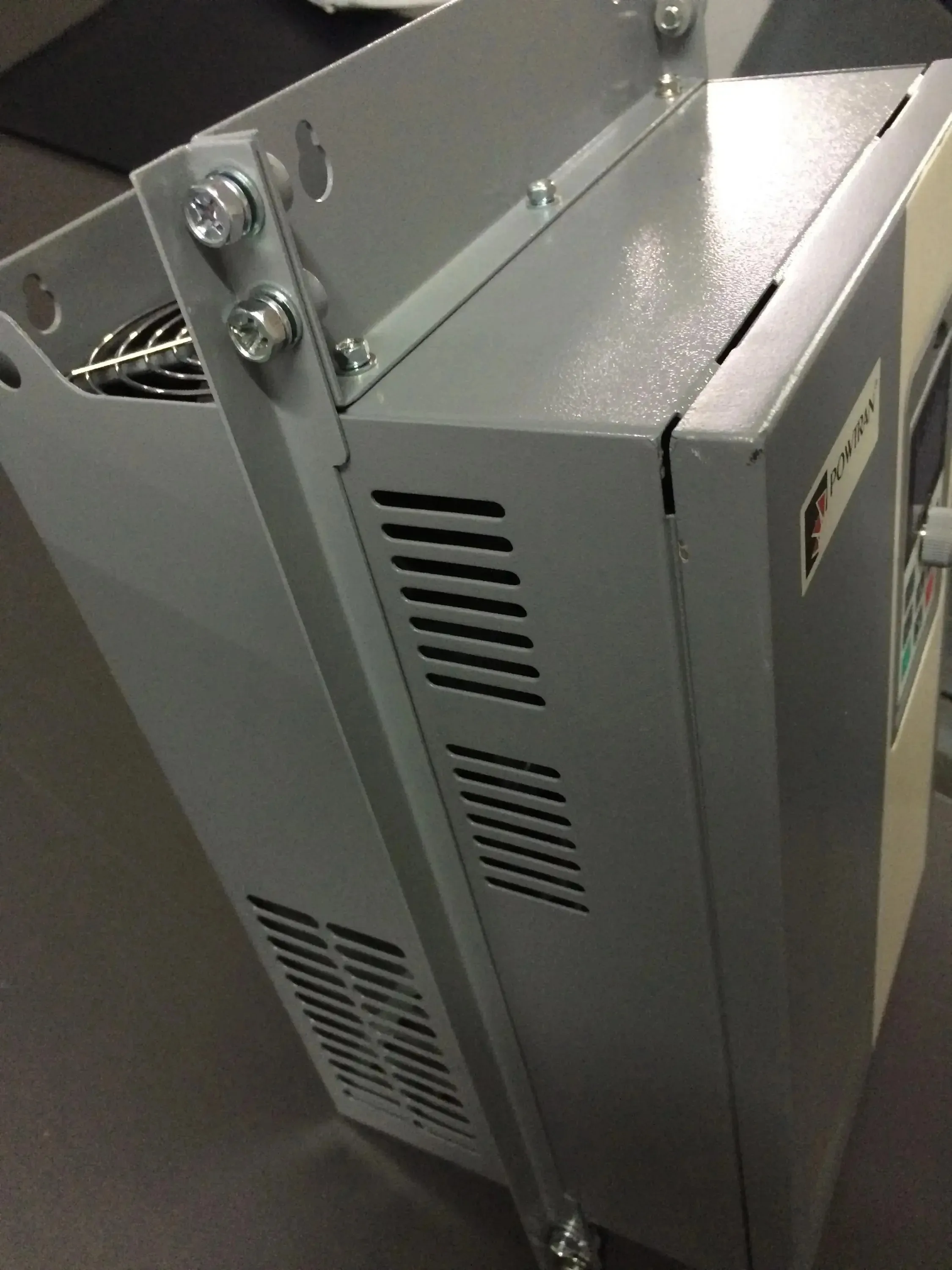 Top 1 Nigeria Wholesale Three Phase 380V Solar Pump Inverter 5.5kW 7.5kW Solar Pump Drive Solar Power Pump Inverter