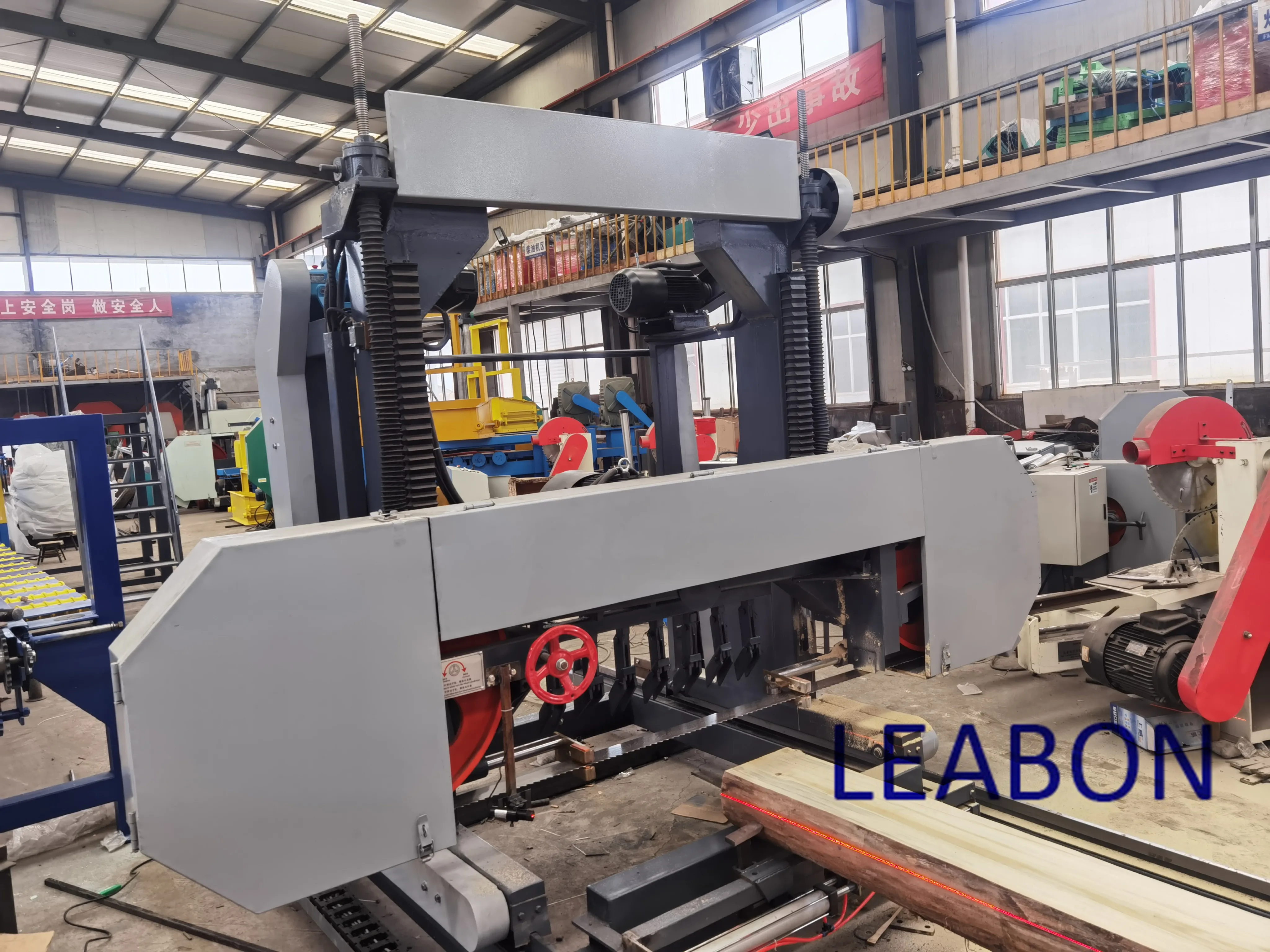 Forest Woodworking Machinery Sawmill Wood Logs Cutting Band Saw Price