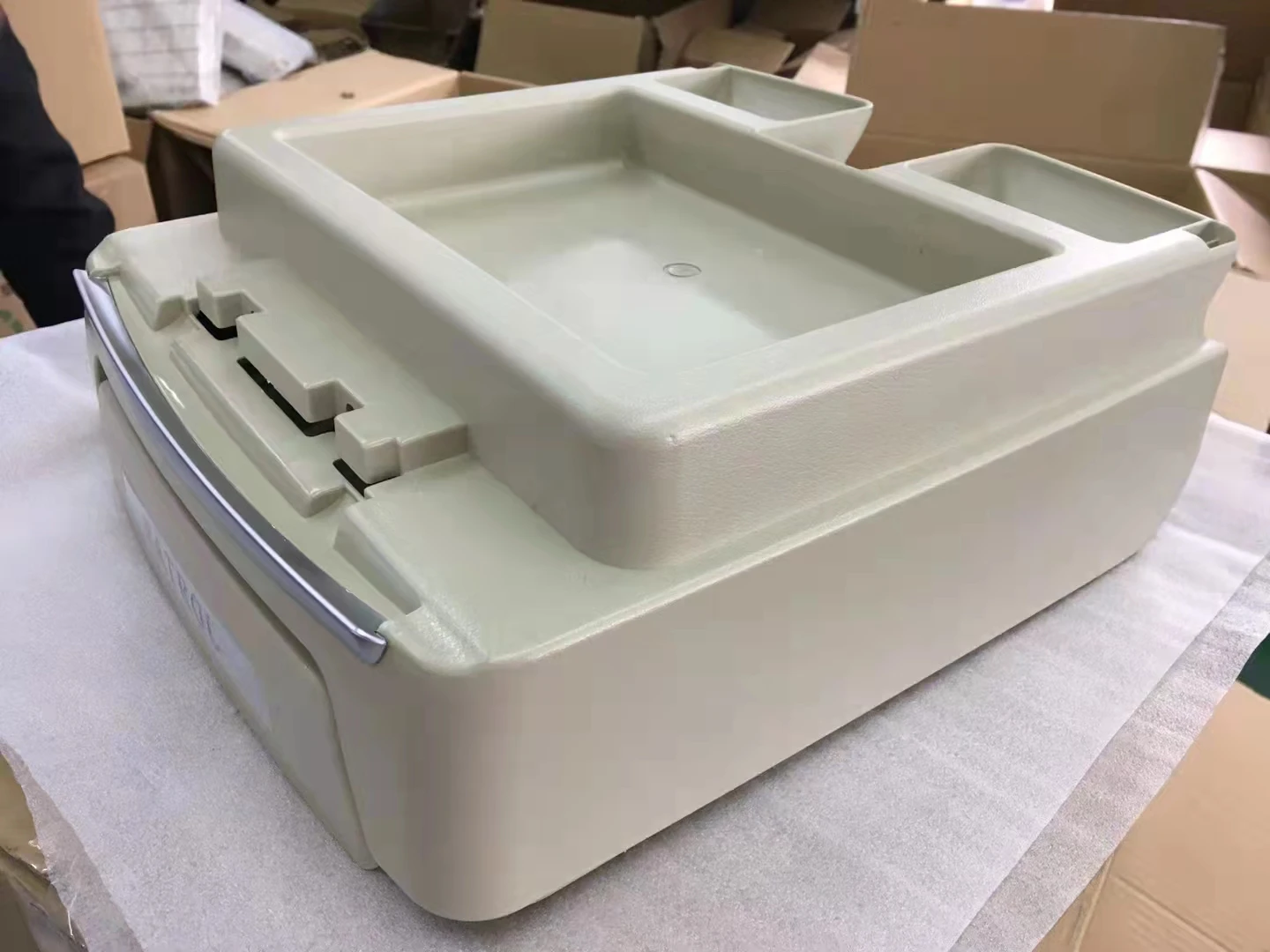 Good quality universal First Generation car console armrest box automotive accessories car parts for Infiniti QX65