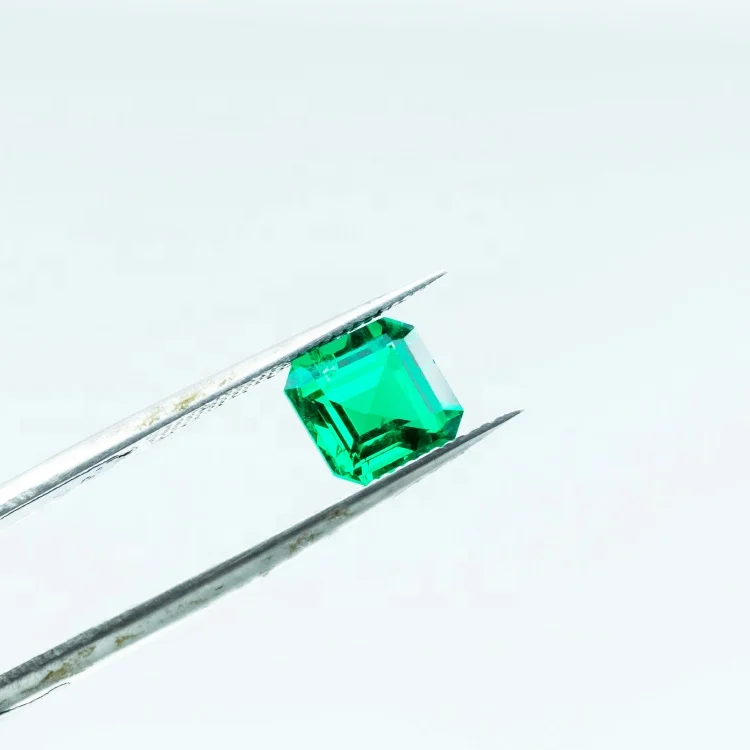 High quality Emerald Square Cut Glass Stone Loose Synthetic Green Glass Gemstone